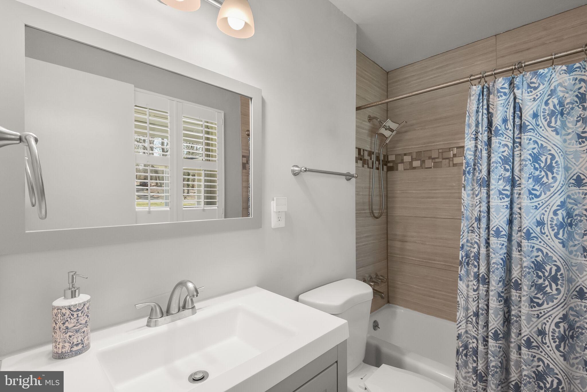 BROCK HALL PLAT 4 - Residential