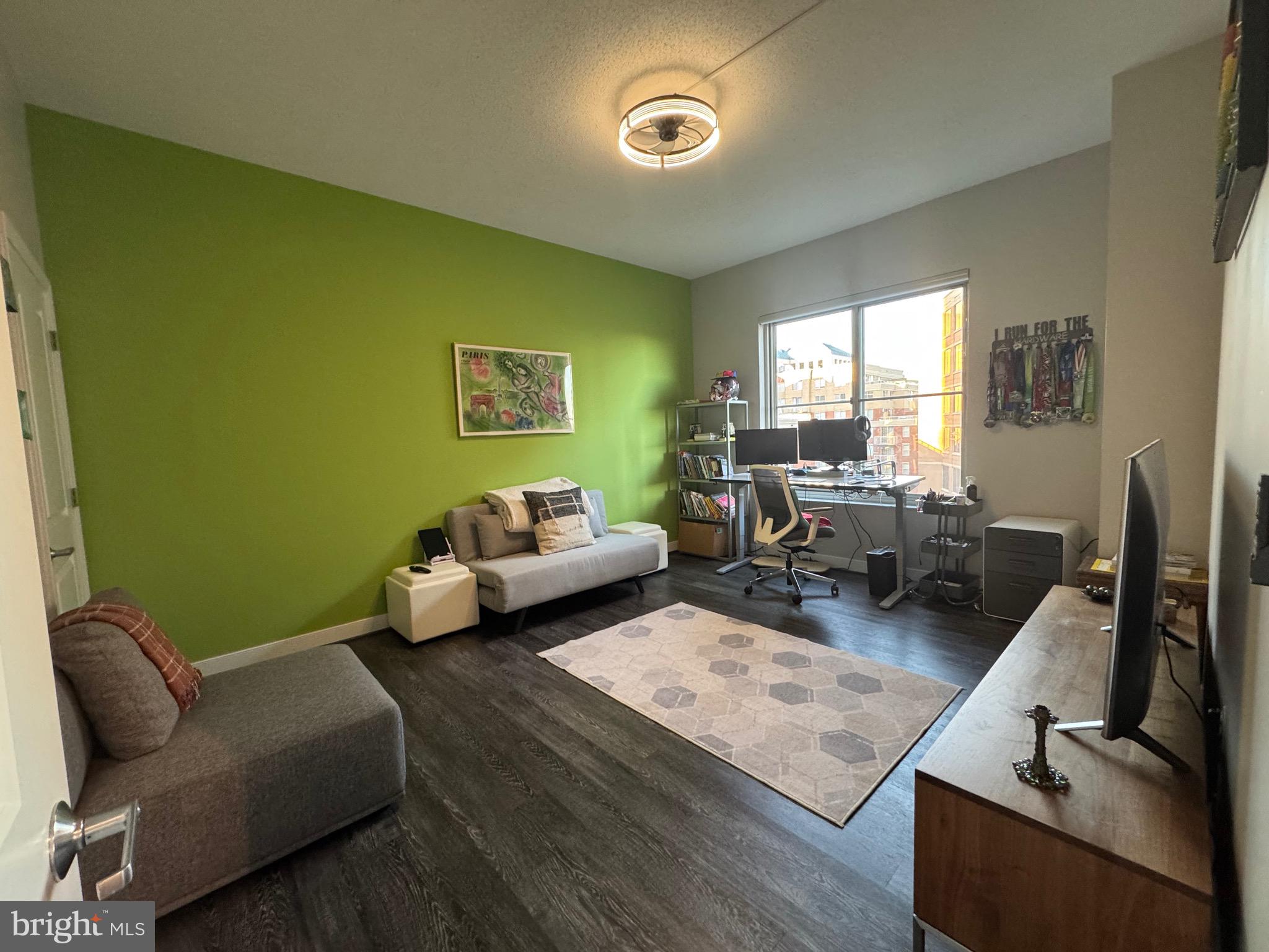 THE HAWTHORN CONDOMINIUM - Residential Lease