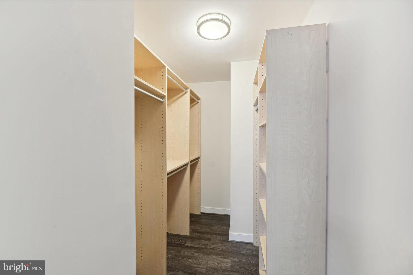 THE HAWTHORN CONDOMINIUM - Residential Lease