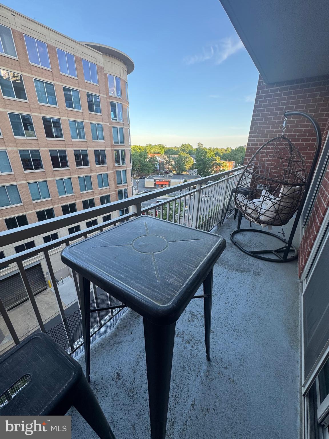 THE HAWTHORN CONDOMINIUM - Residential Lease