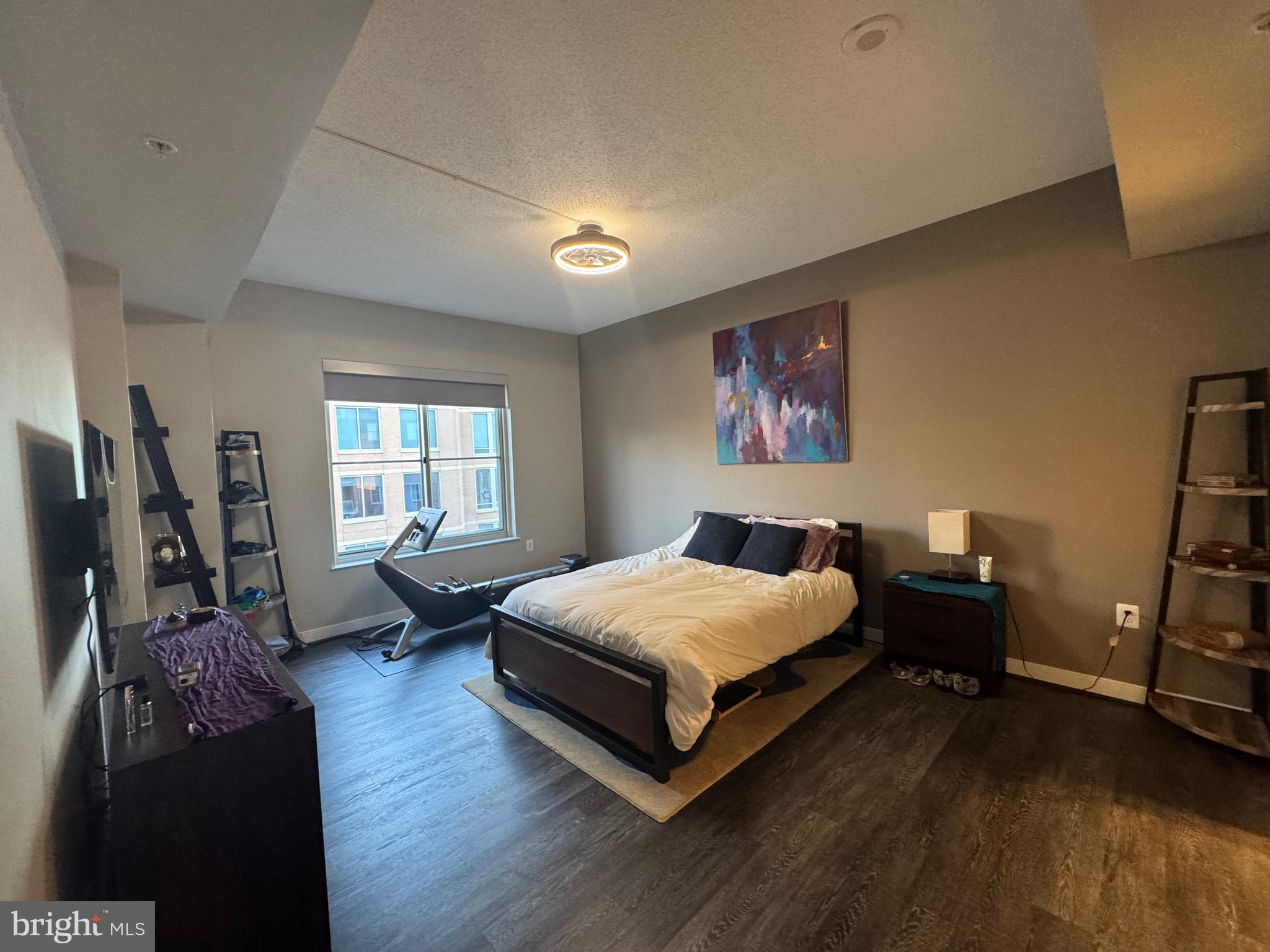 THE HAWTHORN CONDOMINIUM - Residential Lease