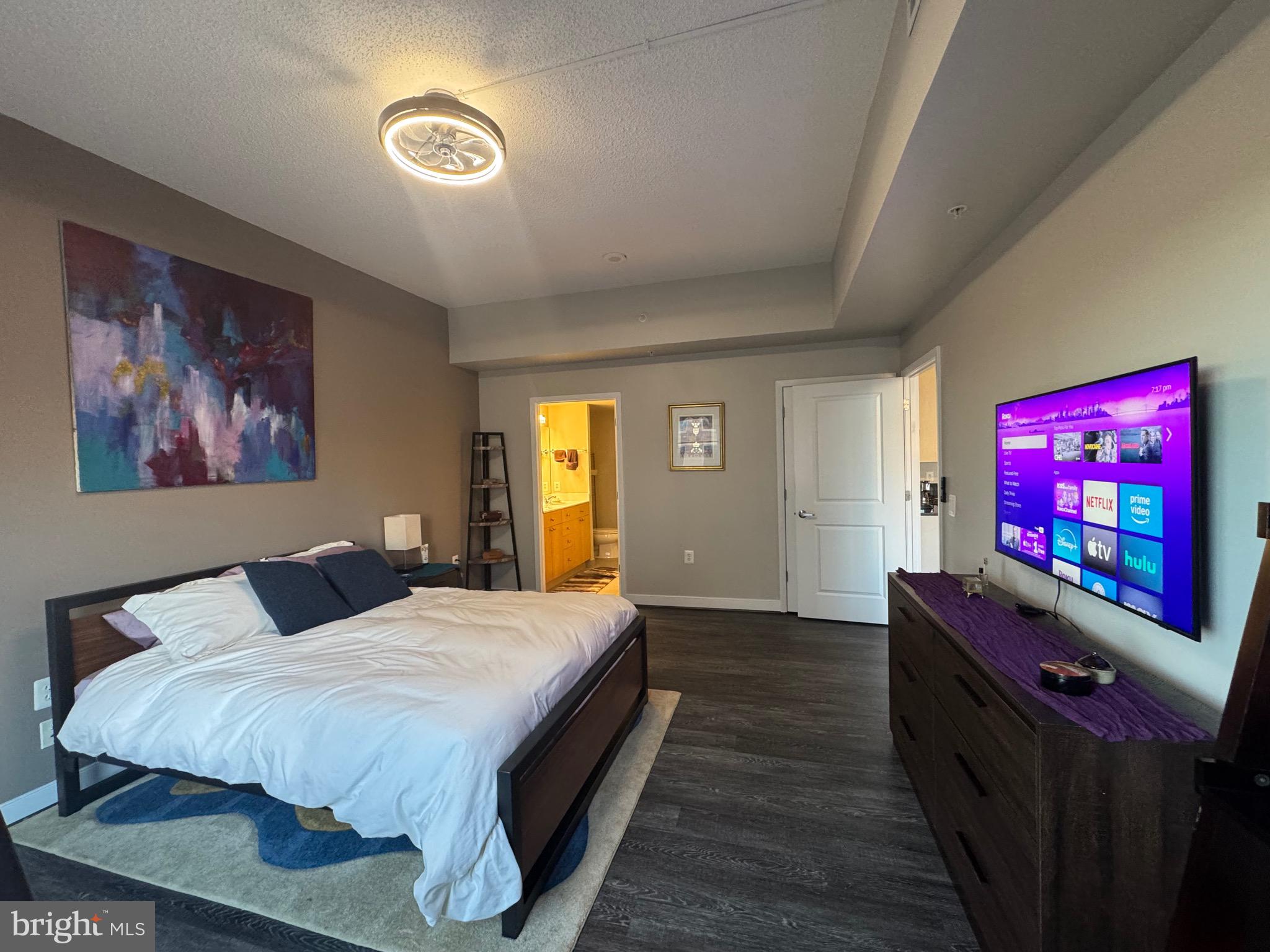 THE HAWTHORN CONDOMINIUM - Residential Lease