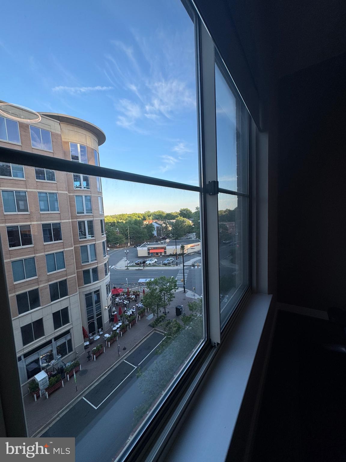 THE HAWTHORN CONDOMINIUM - Residential Lease