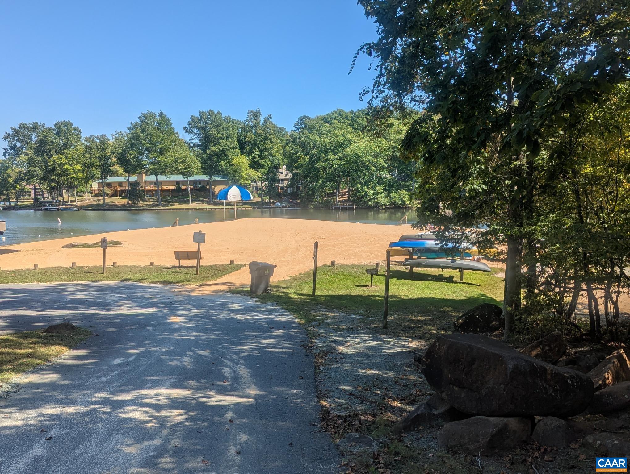 LAKE MONTICELLO - Residential