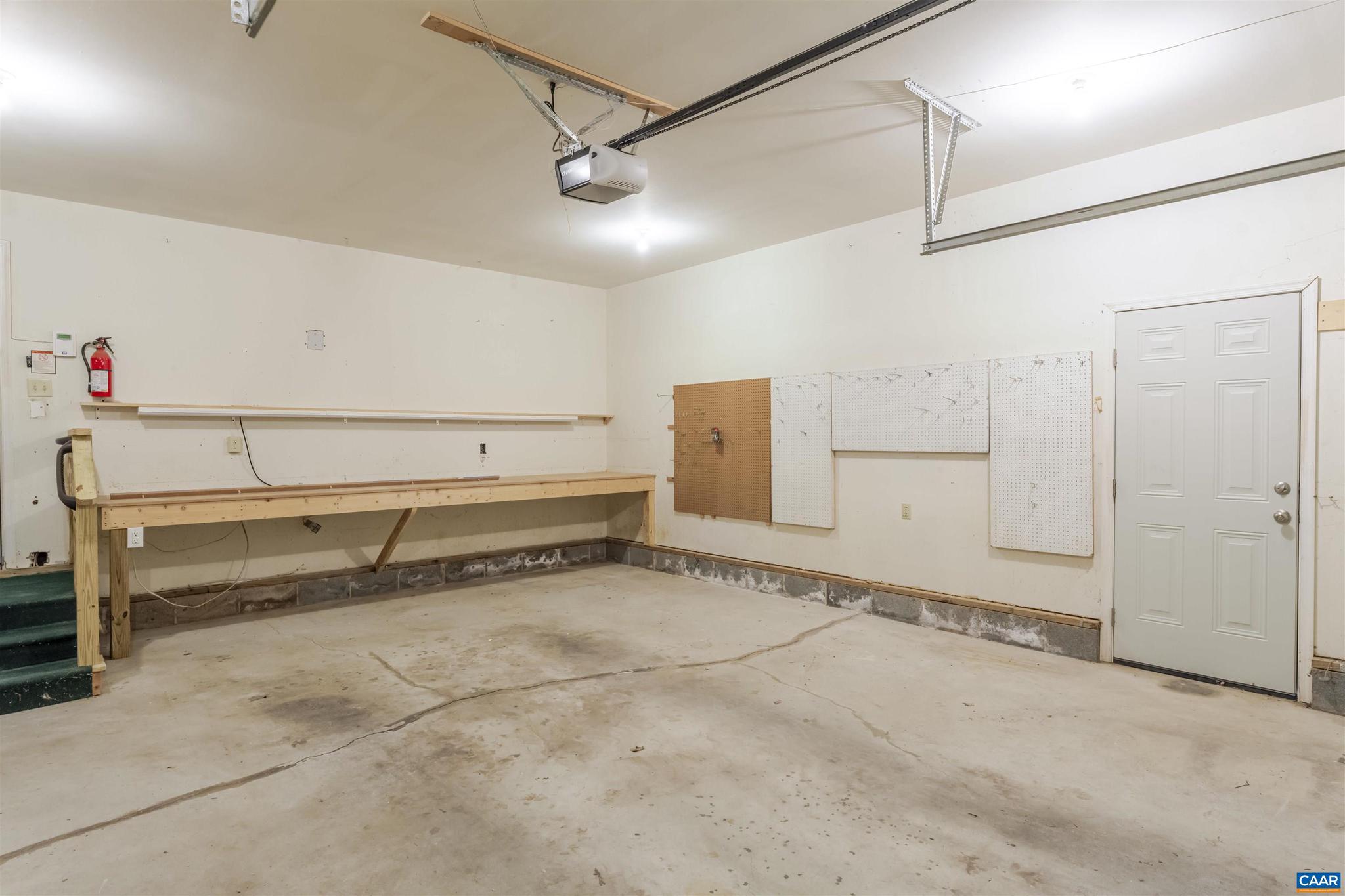 LAKE MONTICELLO - Residential