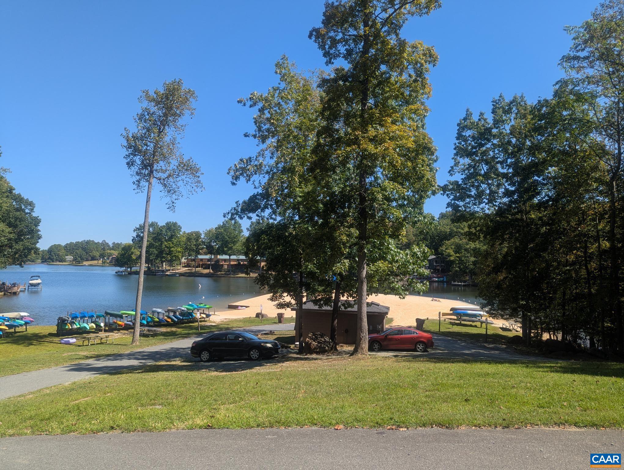 LAKE MONTICELLO - Residential