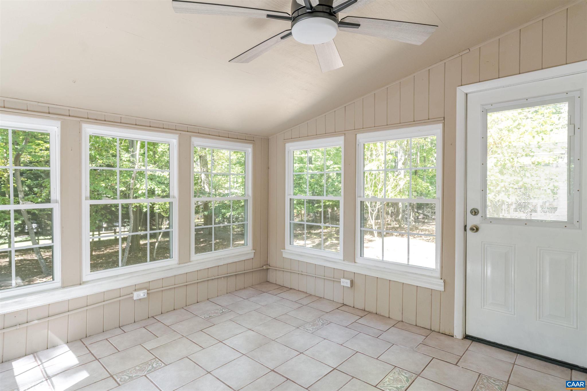 LAKE MONTICELLO - Residential