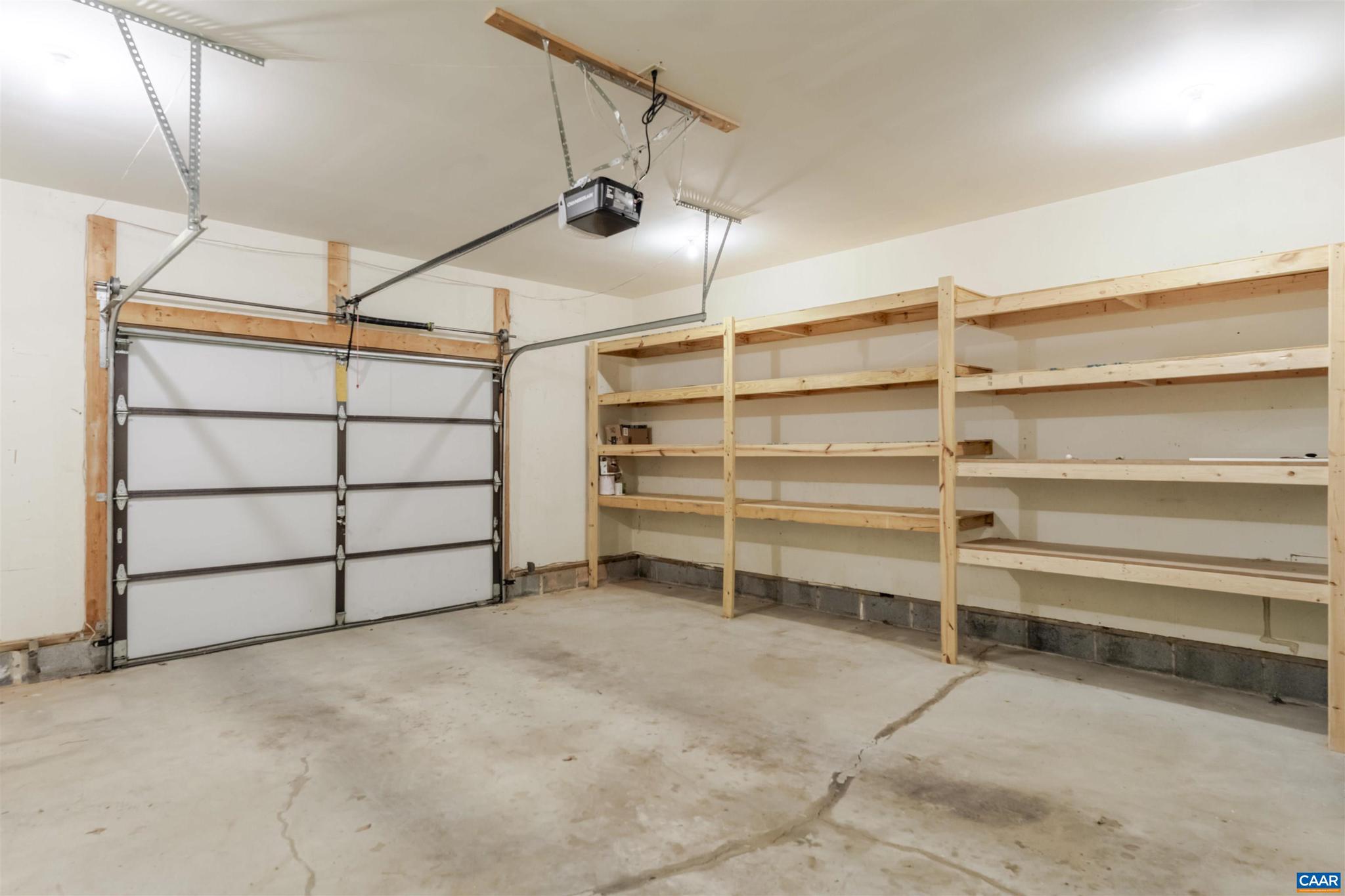 LAKE MONTICELLO - Residential