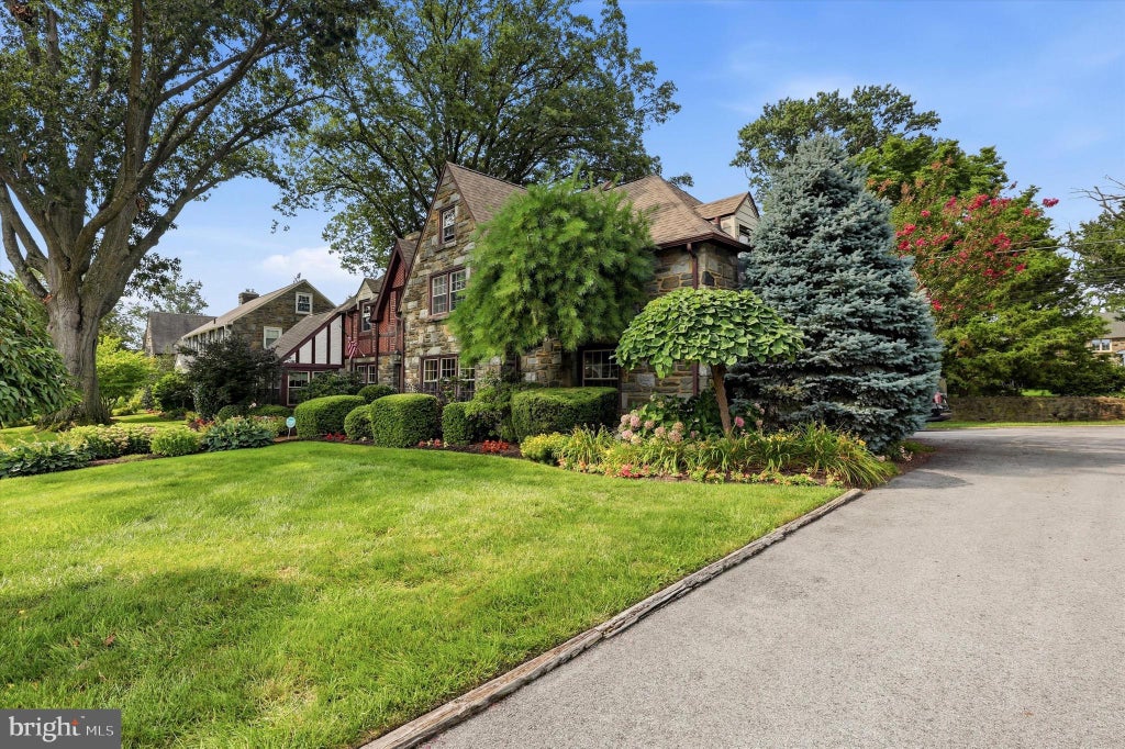 Photo of 1224 Edmonds Avenue, DREXEL HILL, PA 19026 (MLS # PADE2121622)