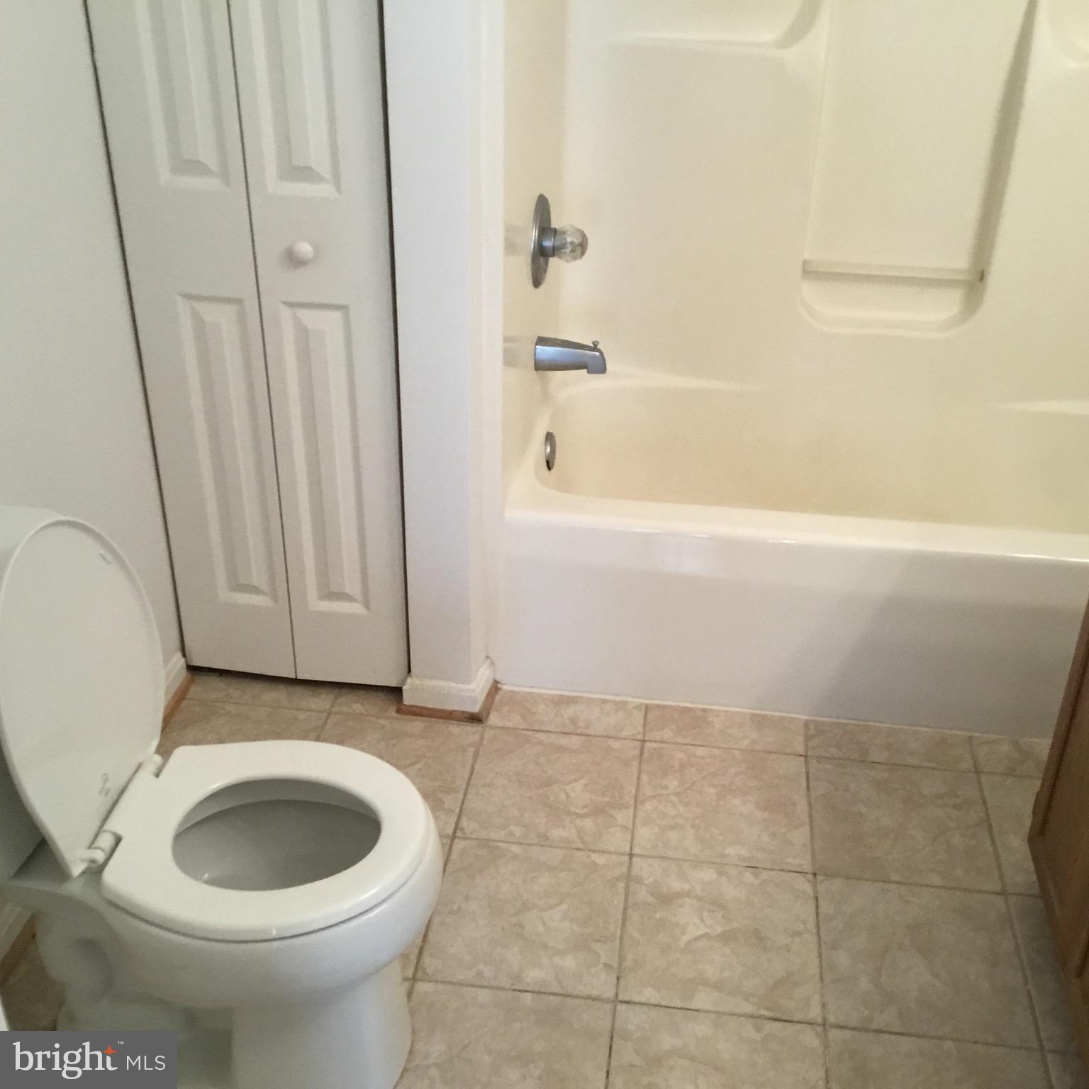 FALCON CREST - Residential Lease