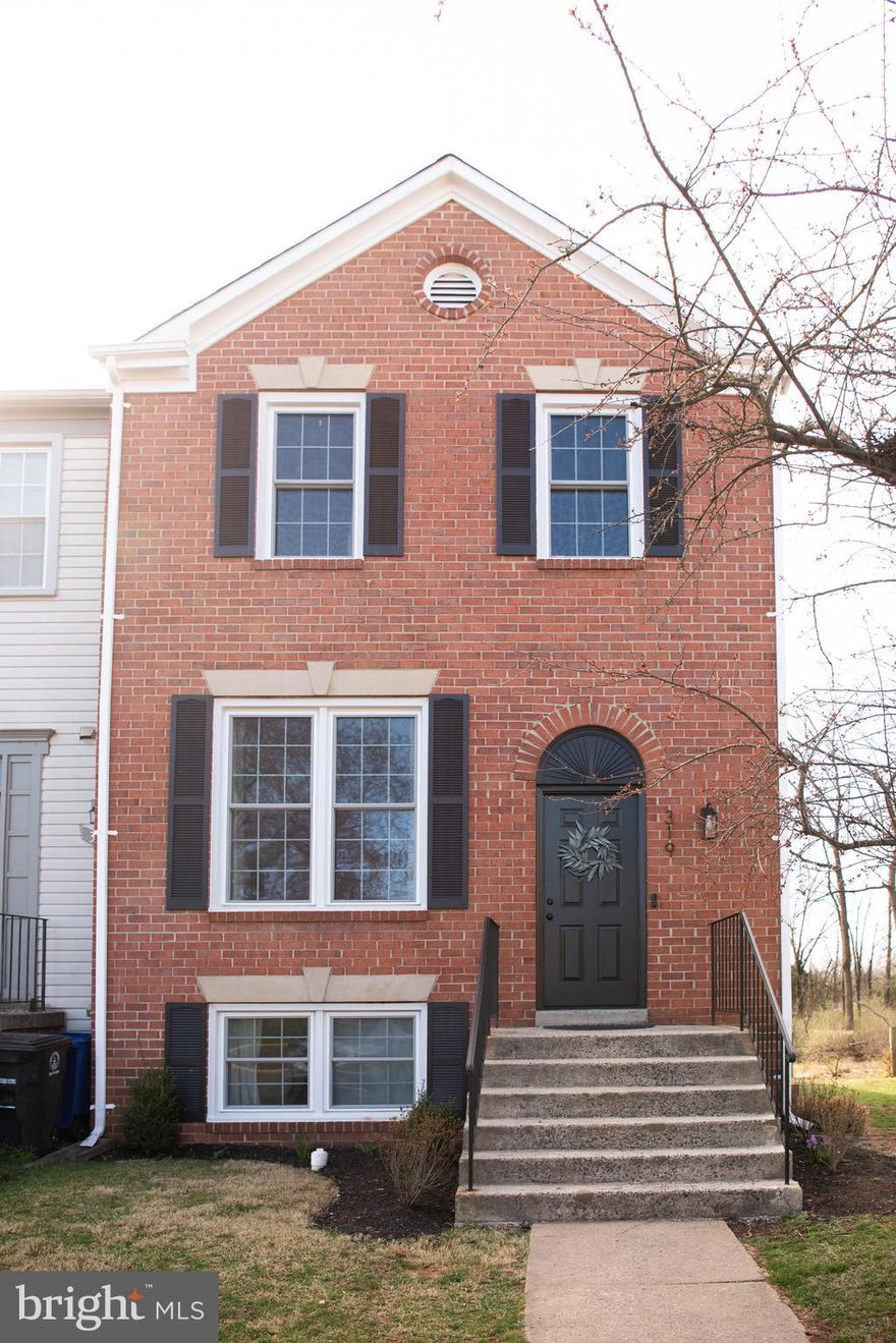 GORGEOUS 4 BEDROOM 3.5 BATH BRICK FRONT END UNIT TOWNHOUSE IN SOUGHT AFTER ROXBORO COMMUNITY - COMPLETELY REMODELED IN 2022/2023 - NEW WINDOWS, SIDING & EXTERIOR DOORS IN 2023 - NEW HVAC 2023 - NEW KITCHEN 2022 WITH QUARTZ COUNTERTOPS, WHITE CABINETS & STAINLESS STEEL APPLIANCES - REFINISHED HARDWOOD FLOORS ON ENTIRE MAIN LEVEL - UPDATED BATHROOMS 2022 - LARGE PRIMARY BEDROOM VAULTED CEILINGS AND WALK-IN CLOSET - FULLY FINISHED BASEMENT WITH WALKOUT TO PRIVATE FENCED REAR YARD - BEDROOM AND FULL BATH IN BASEMENT - SEPARATE LAUNDRY ROOM WITH FULL SIZE WASHER AND DRYER - SELLERS WOULD LIKE TO CLOSE AT THE END OF APRIL AND RENT BACK THROUGH END OF MAY