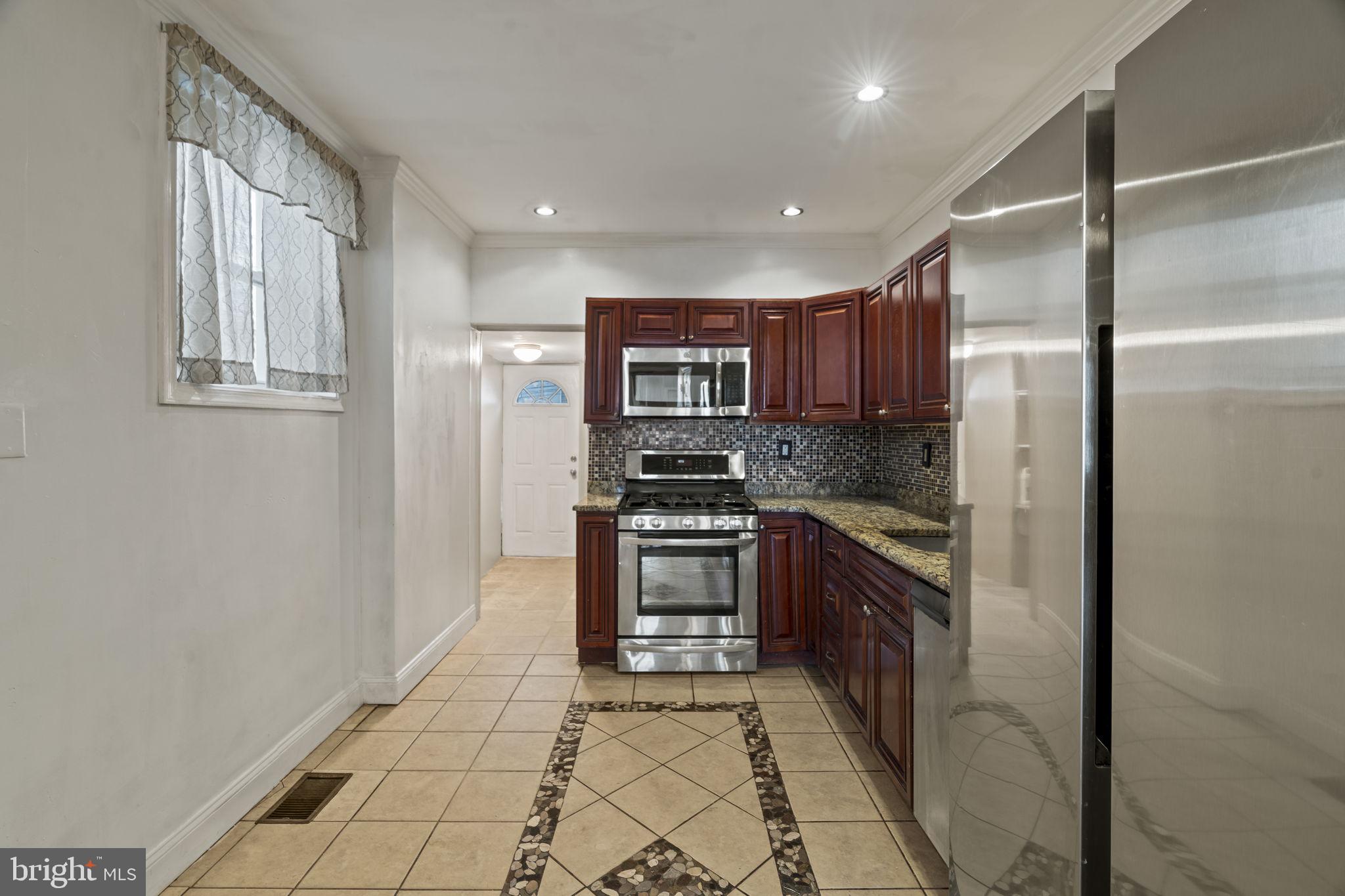 PORT RICHMOND - Residential