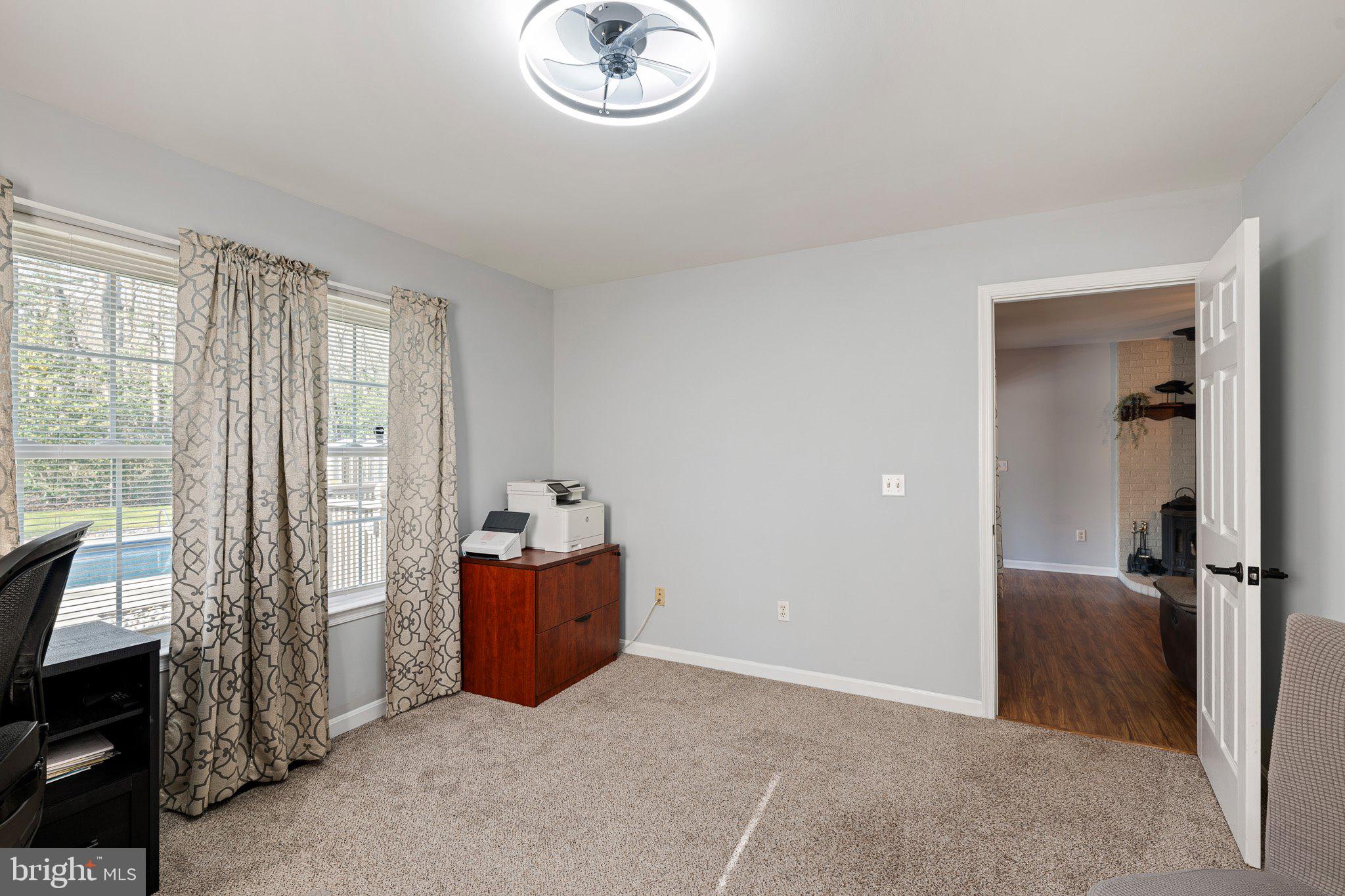 THE HOLLYS - Residential