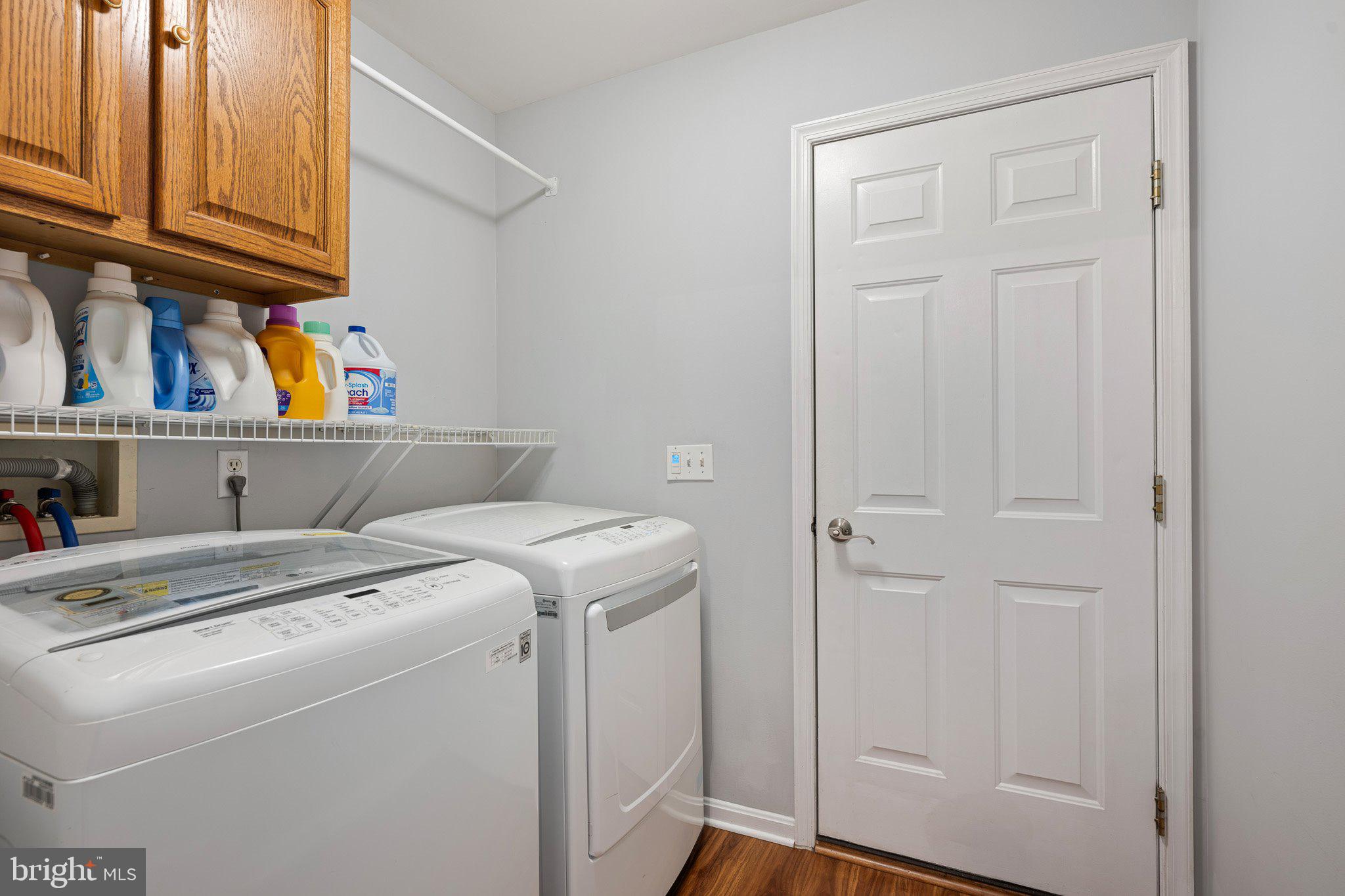 THE HOLLYS - Residential