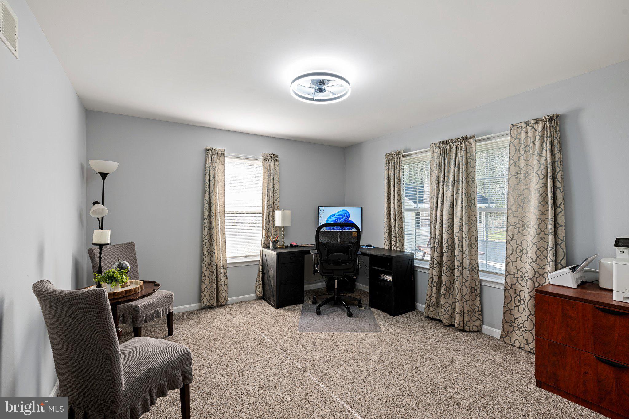 THE HOLLYS - Residential