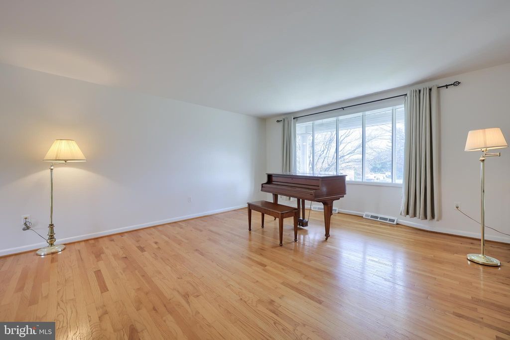 Photo of 90 Churchill Drive, YORK, PA 17403 (MLS # PAYK2094072)