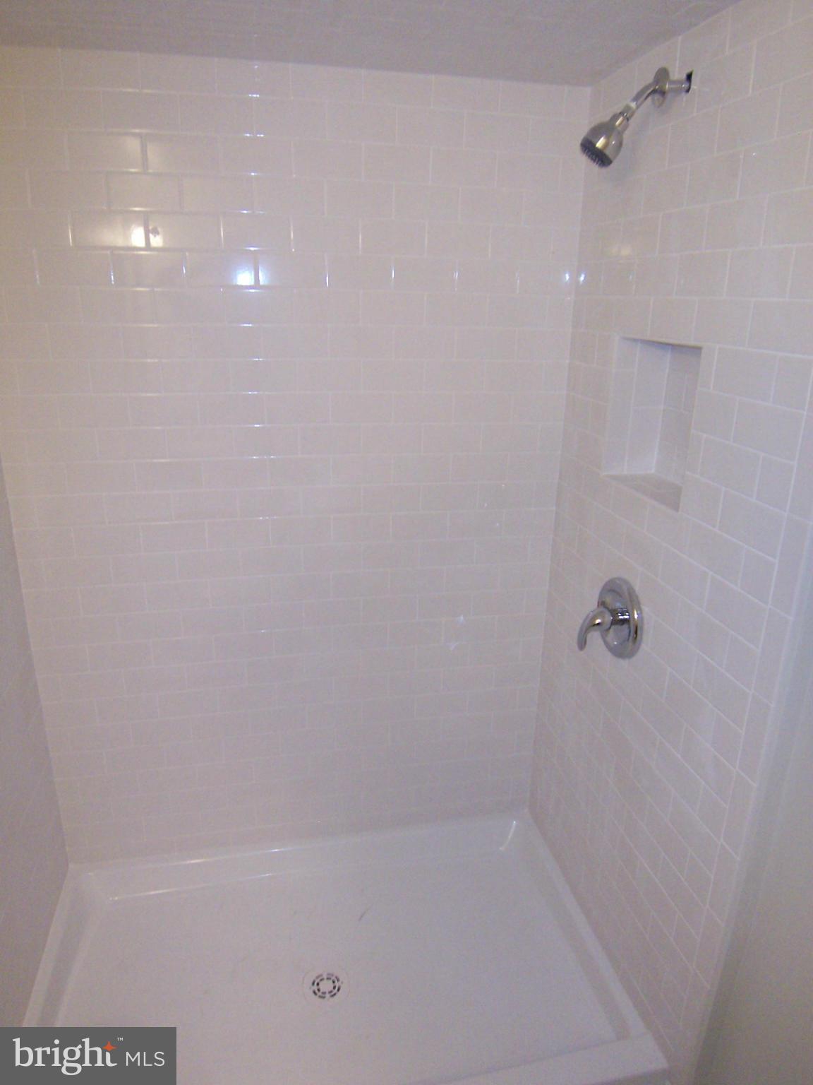 MANCHESTER LAKES - Residential Lease