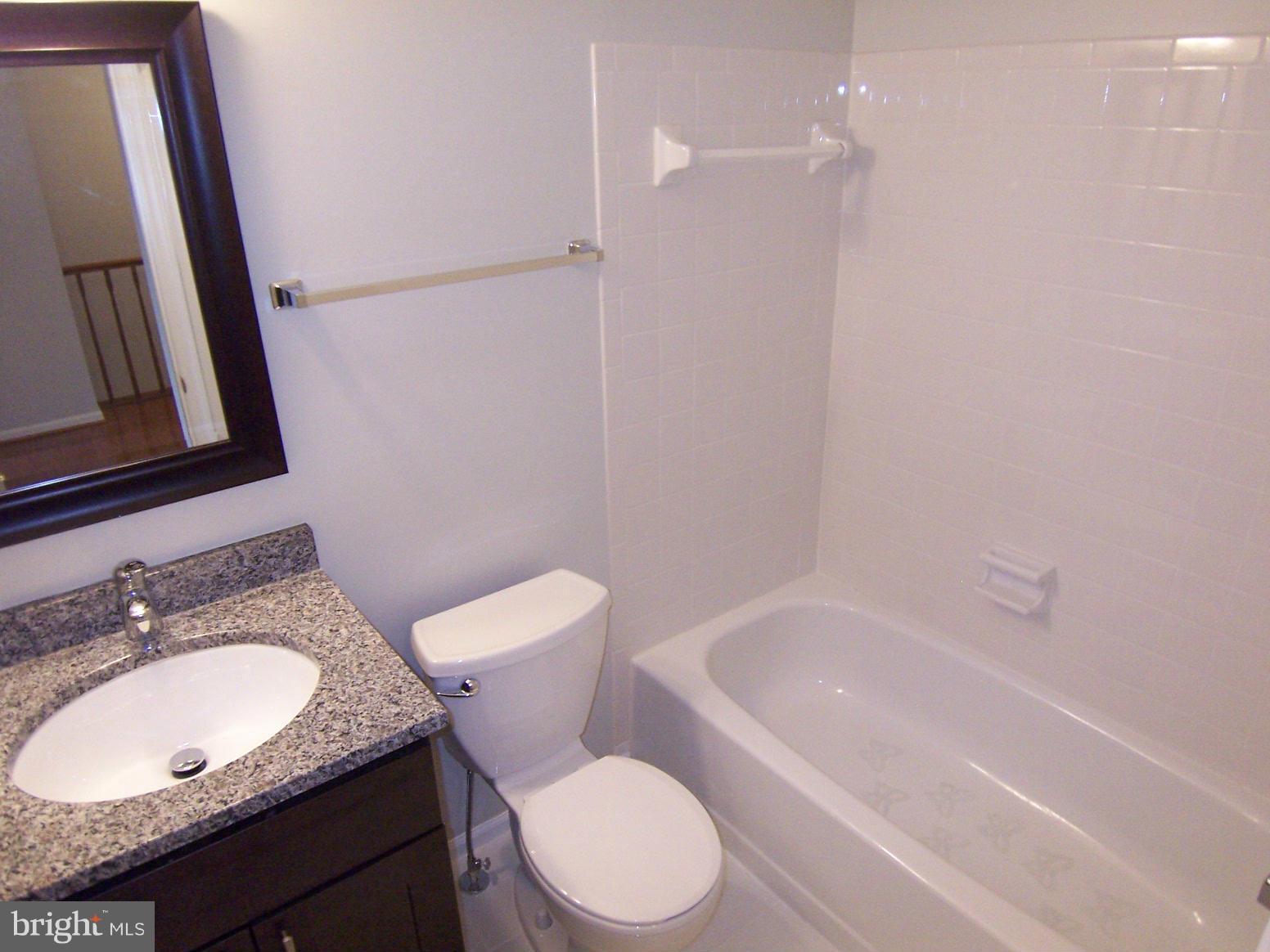 MANCHESTER LAKES - Residential Lease