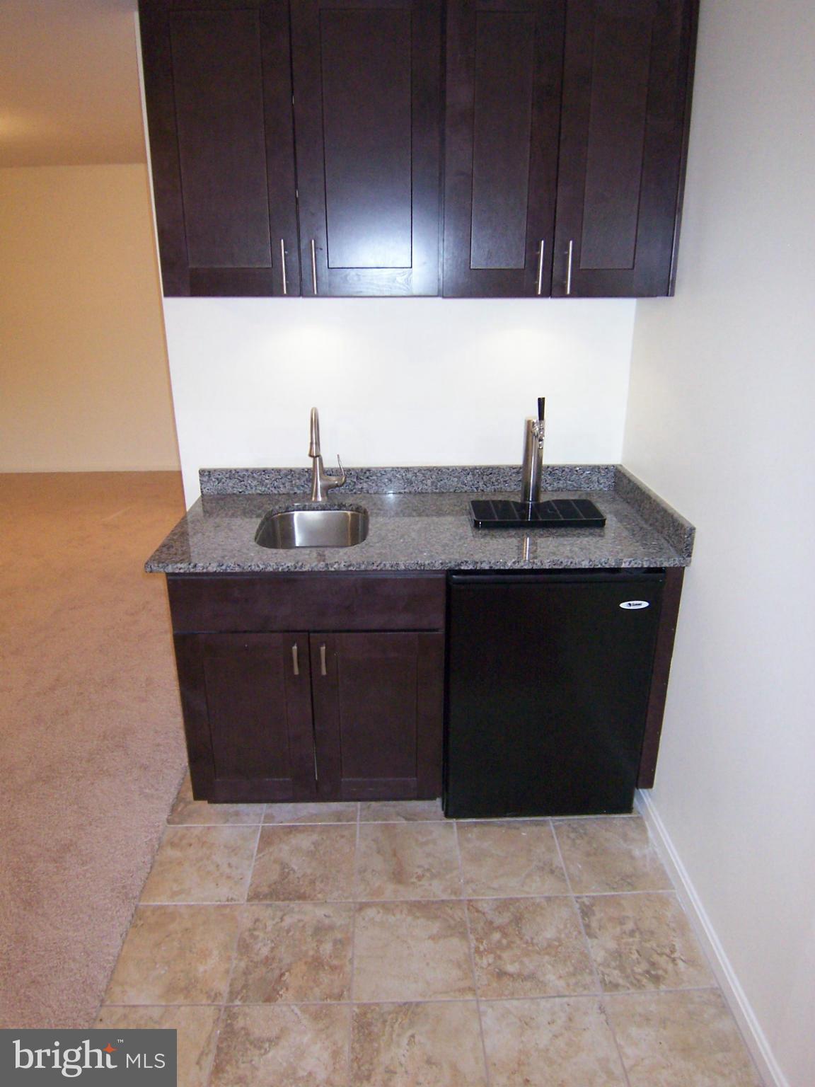 MANCHESTER LAKES - Residential Lease