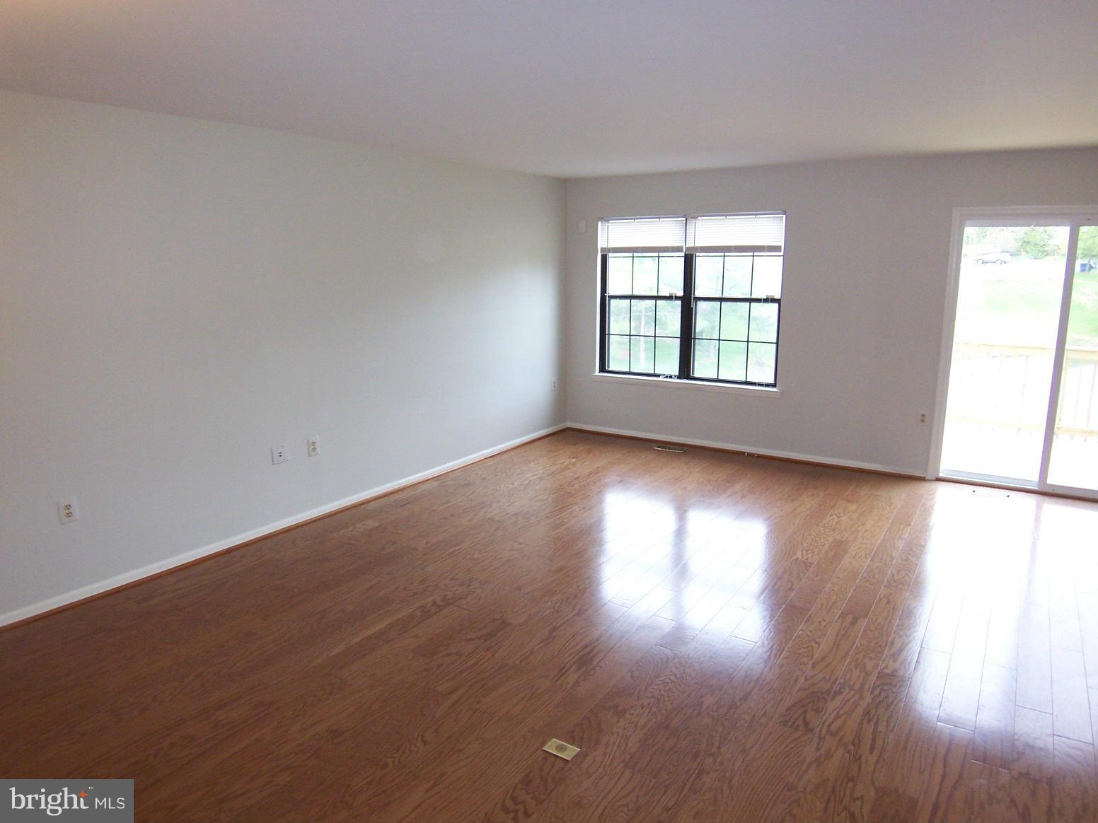 MANCHESTER LAKES - Residential Lease