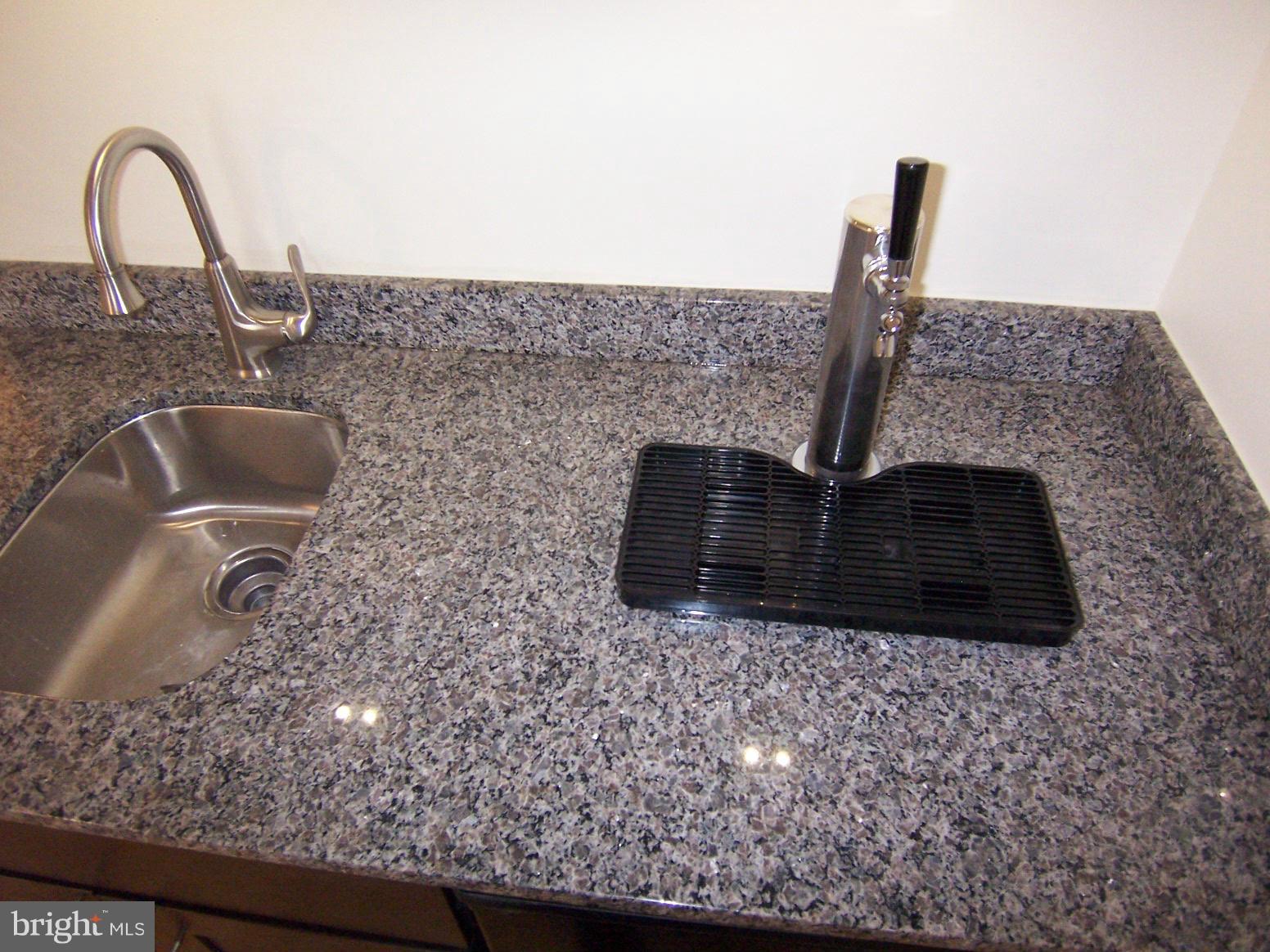 MANCHESTER LAKES - Residential Lease