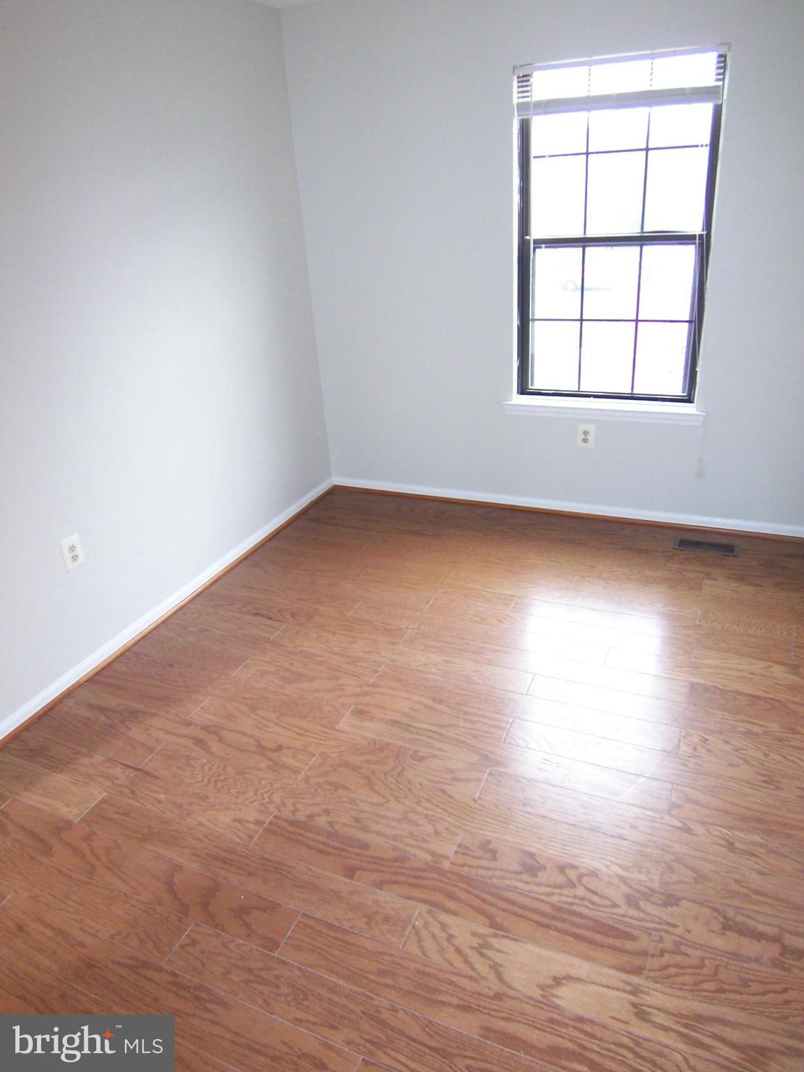 MANCHESTER LAKES - Residential Lease