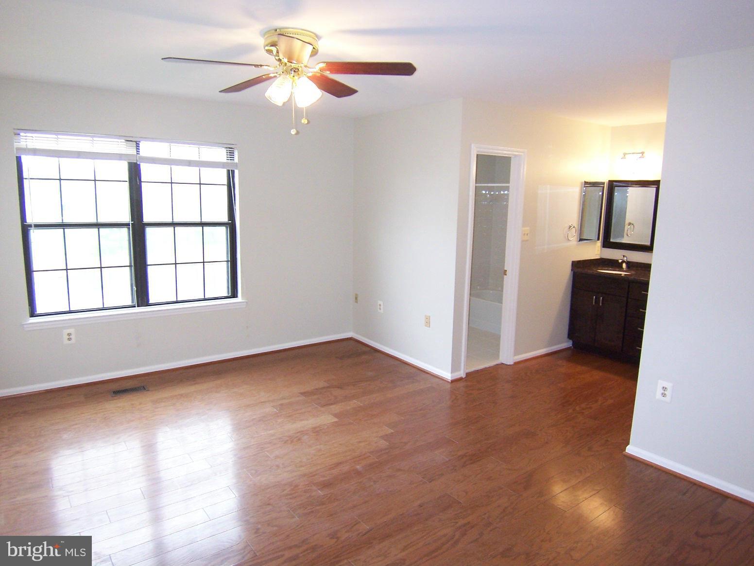 MANCHESTER LAKES - Residential Lease