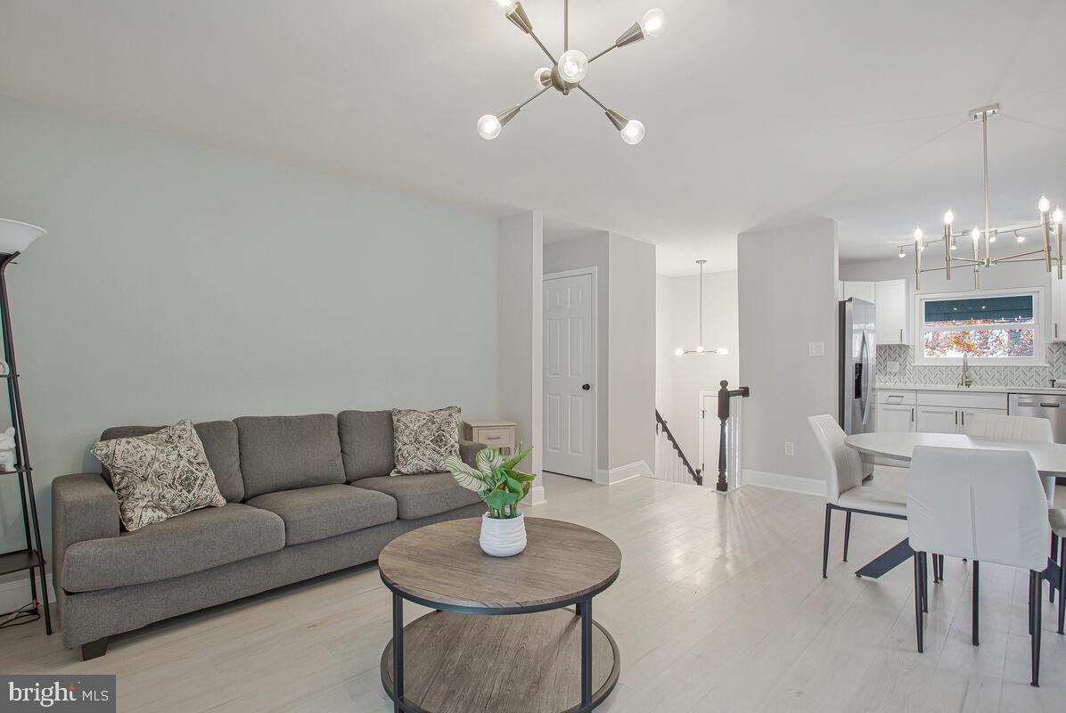 RIVIERA BEACH - Residential