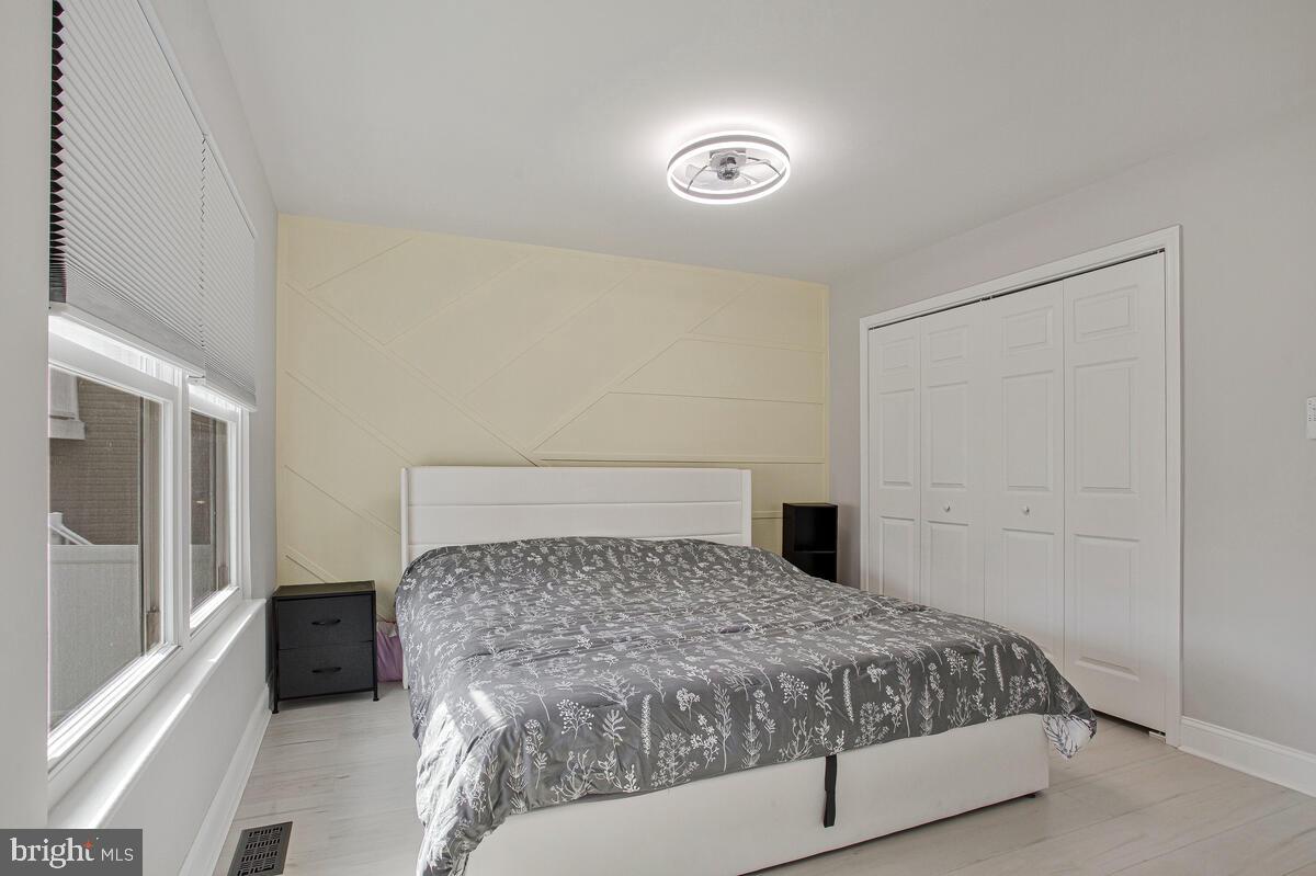 RIVIERA BEACH - Residential