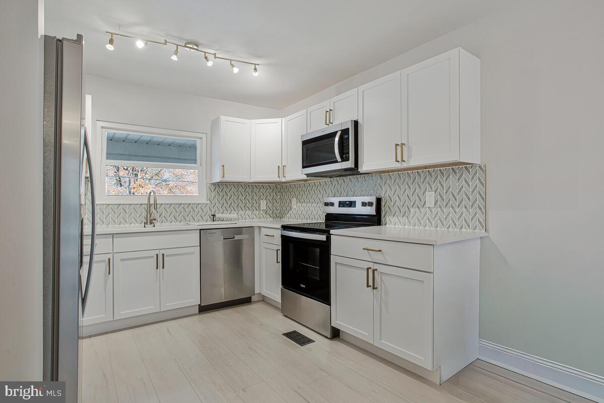 267 LAKE RIVIERA ROAD