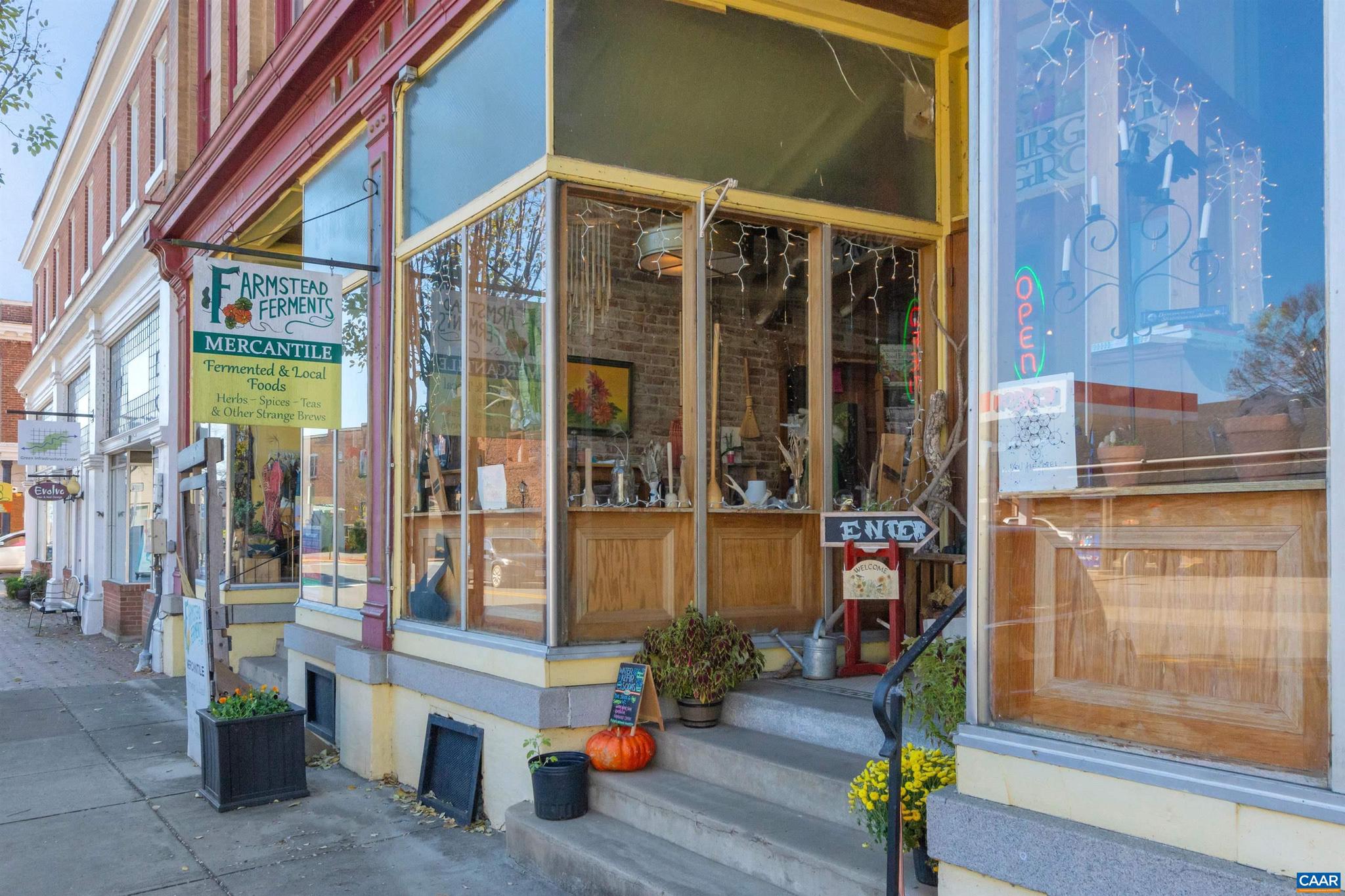 VALMONT ESTATES - Residential