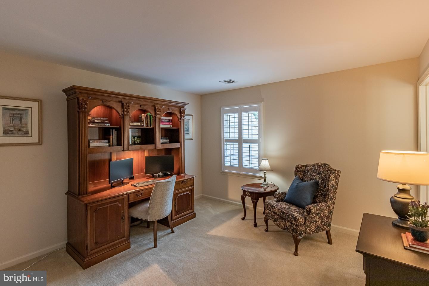 WHITEHORSE - Residential