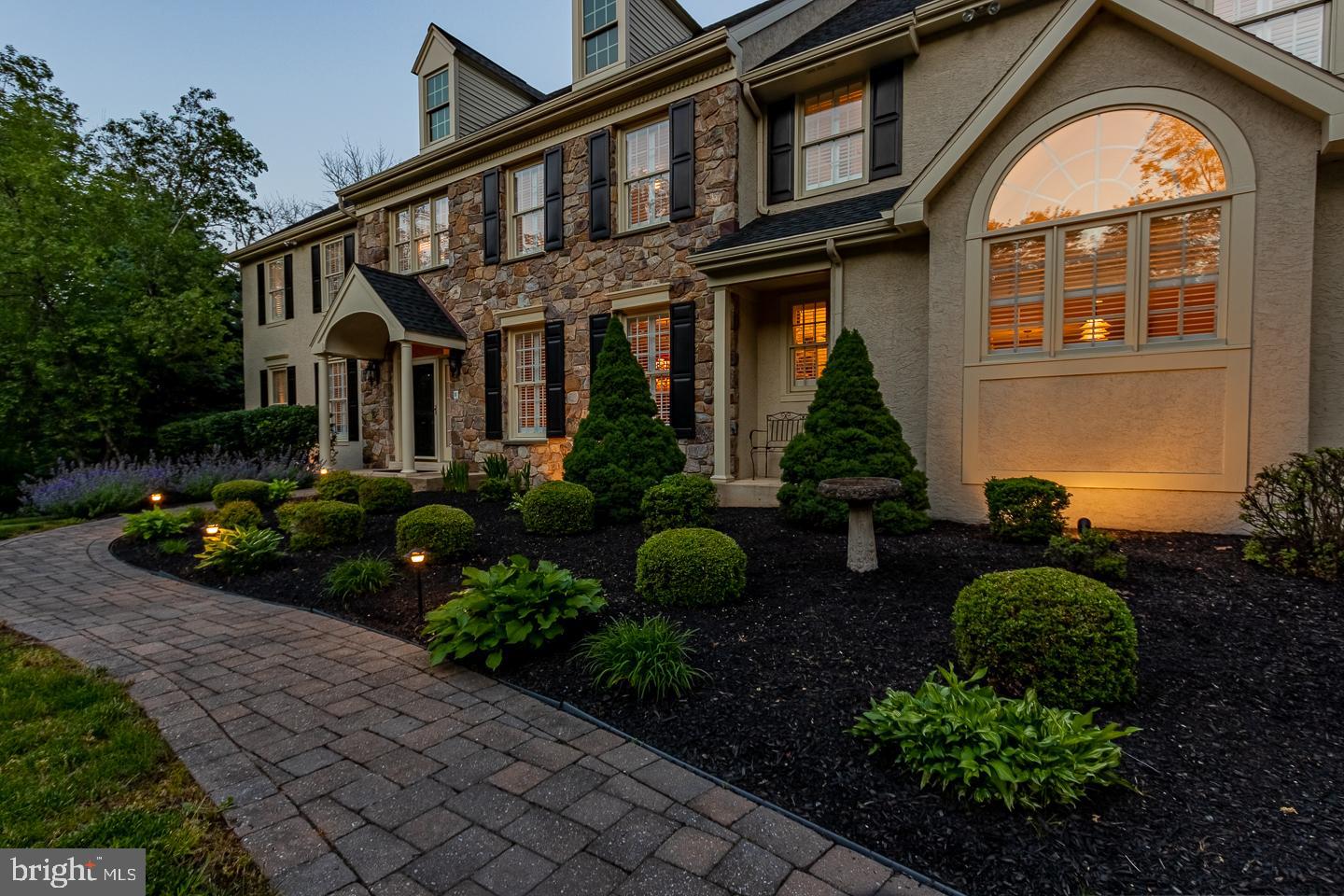 WHITEHORSE - Residential