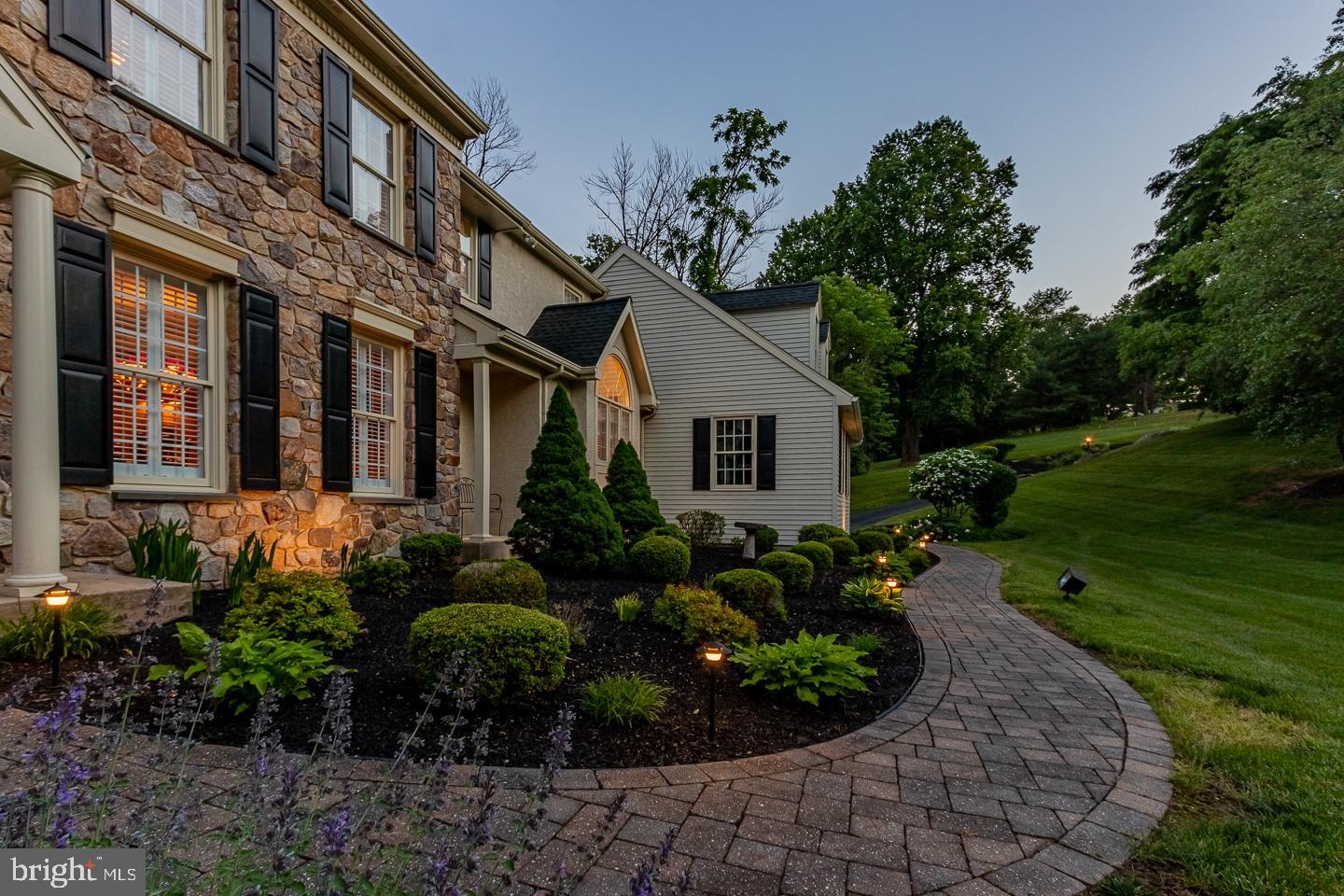 WHITEHORSE - Residential