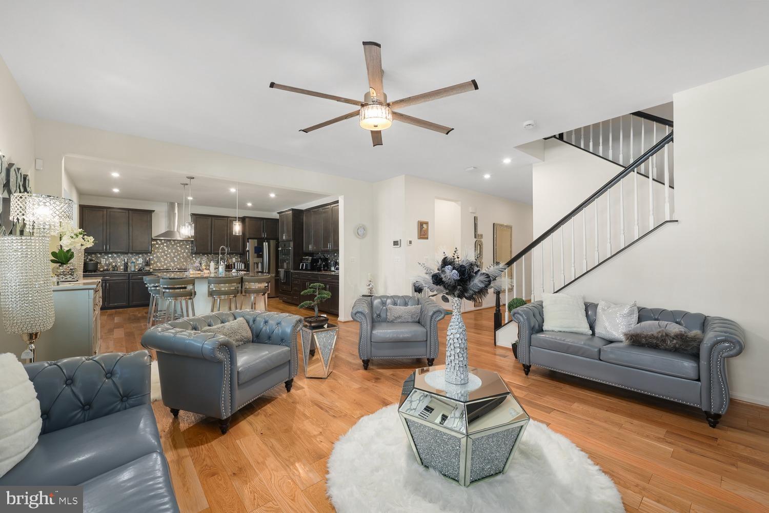 EMBREY MILL - Residential