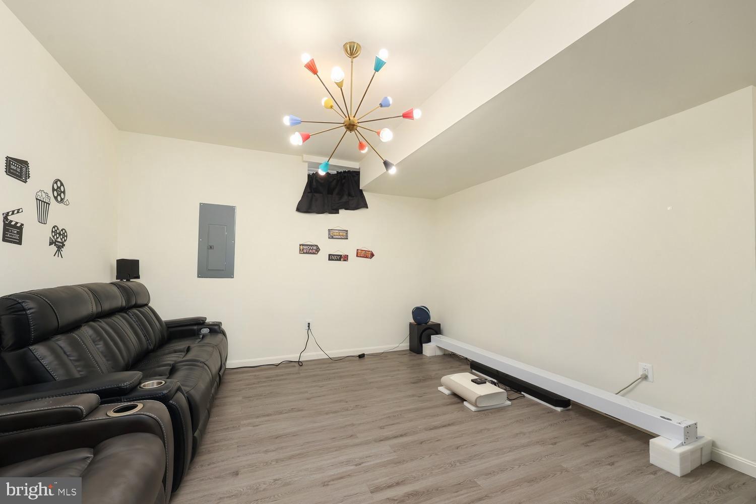 EMBREY MILL - Residential