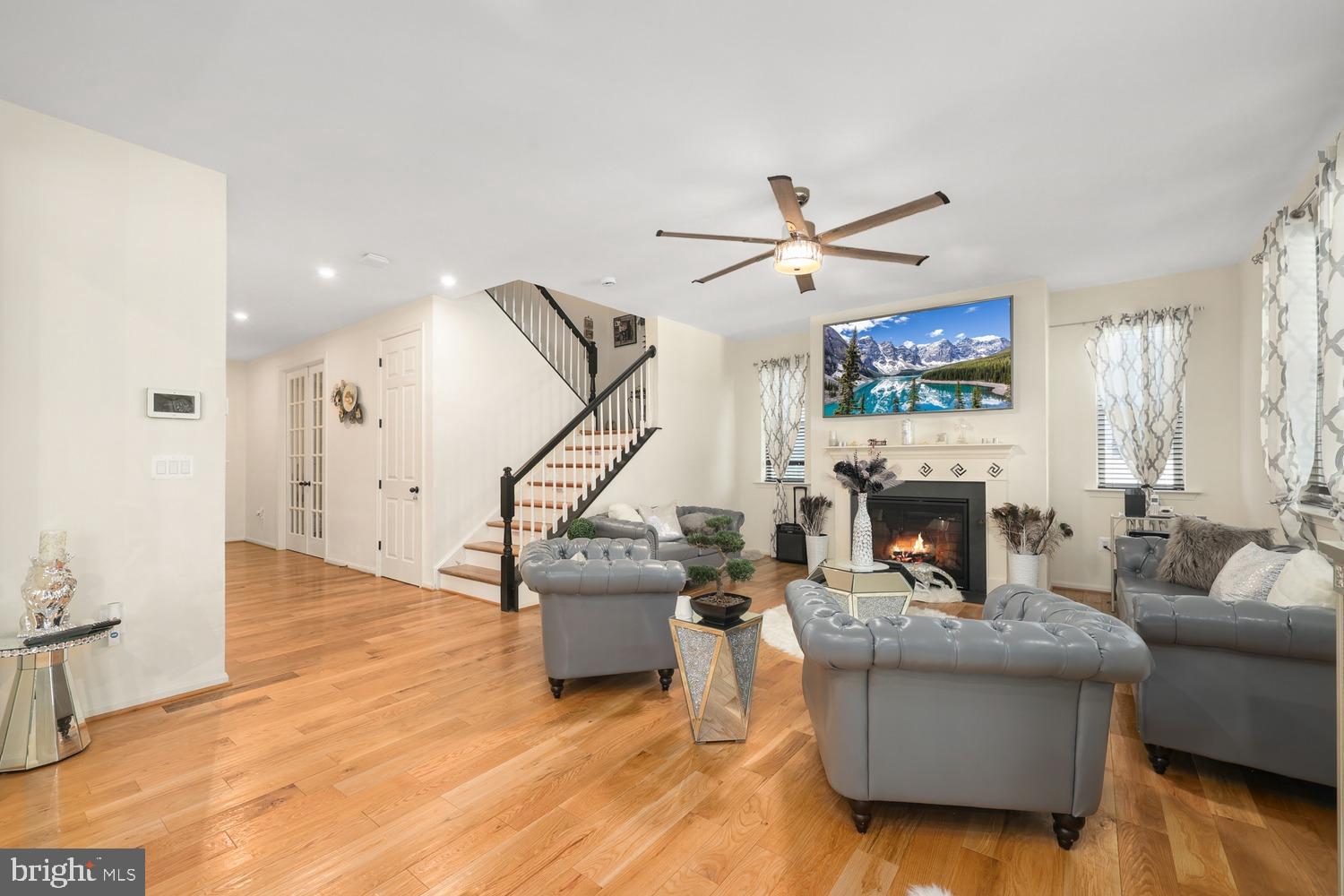 EMBREY MILL - Residential