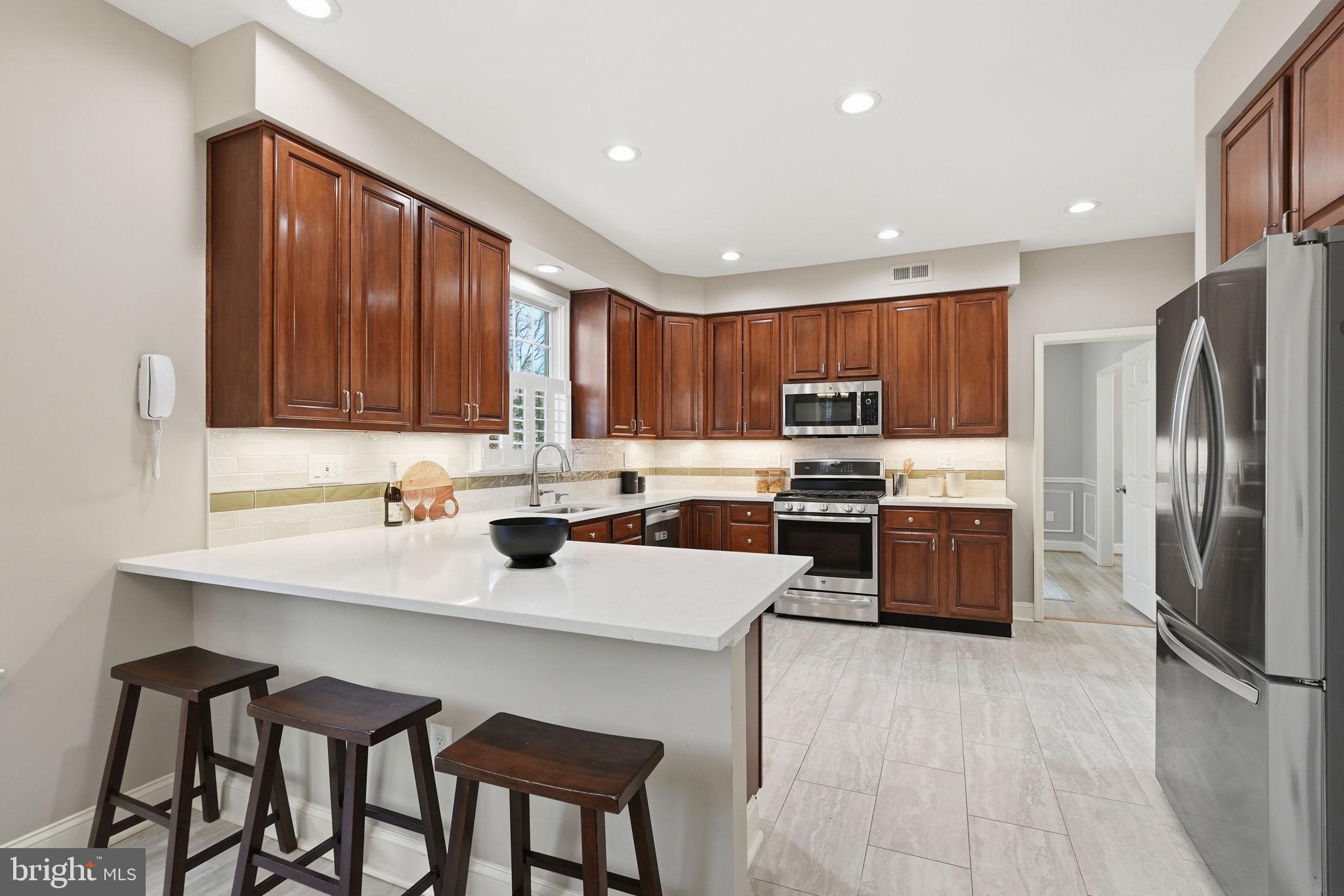 WILLET HEIGHTS - Residential