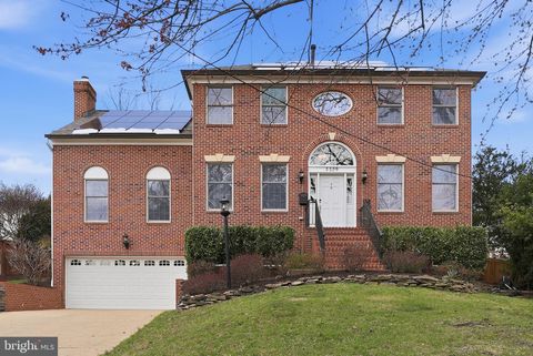 Photo of 5509 10th Street N, ARLINGTON, VA 22205 (MLS # VAAR2070256)