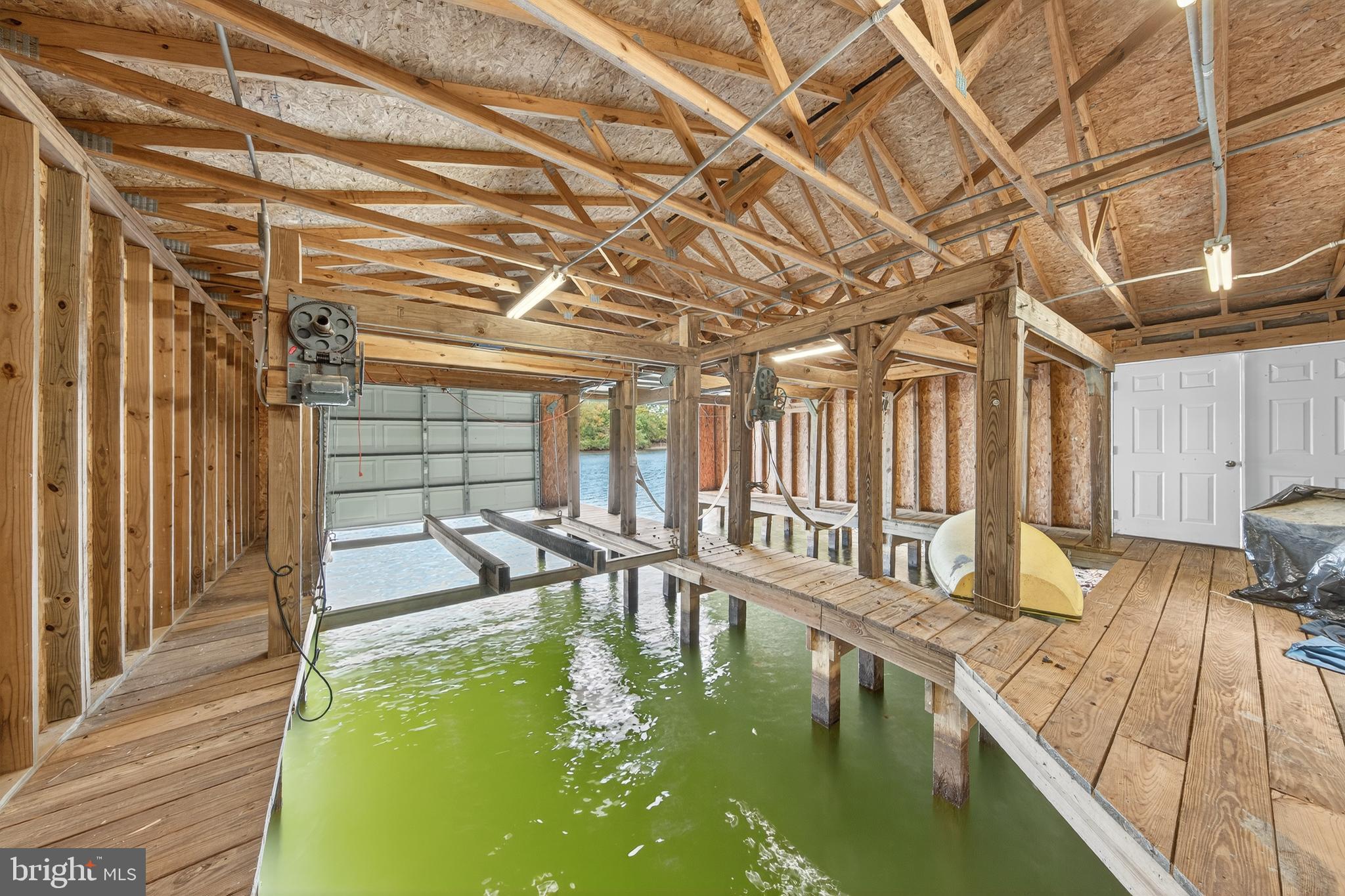 PINE HARBOUR - Residential