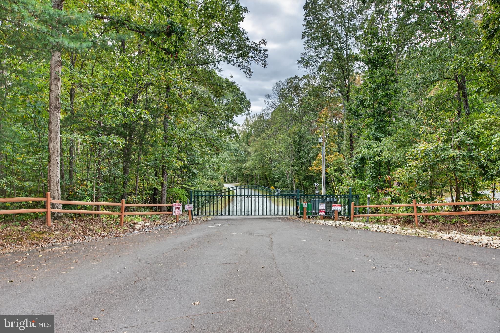 PINE HARBOUR - Residential