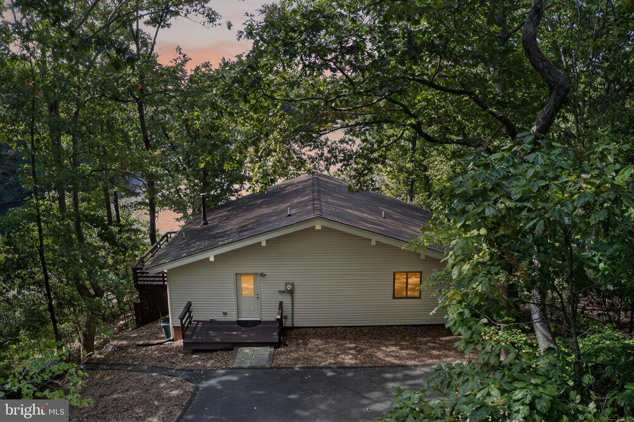 PINE HARBOUR - Residential