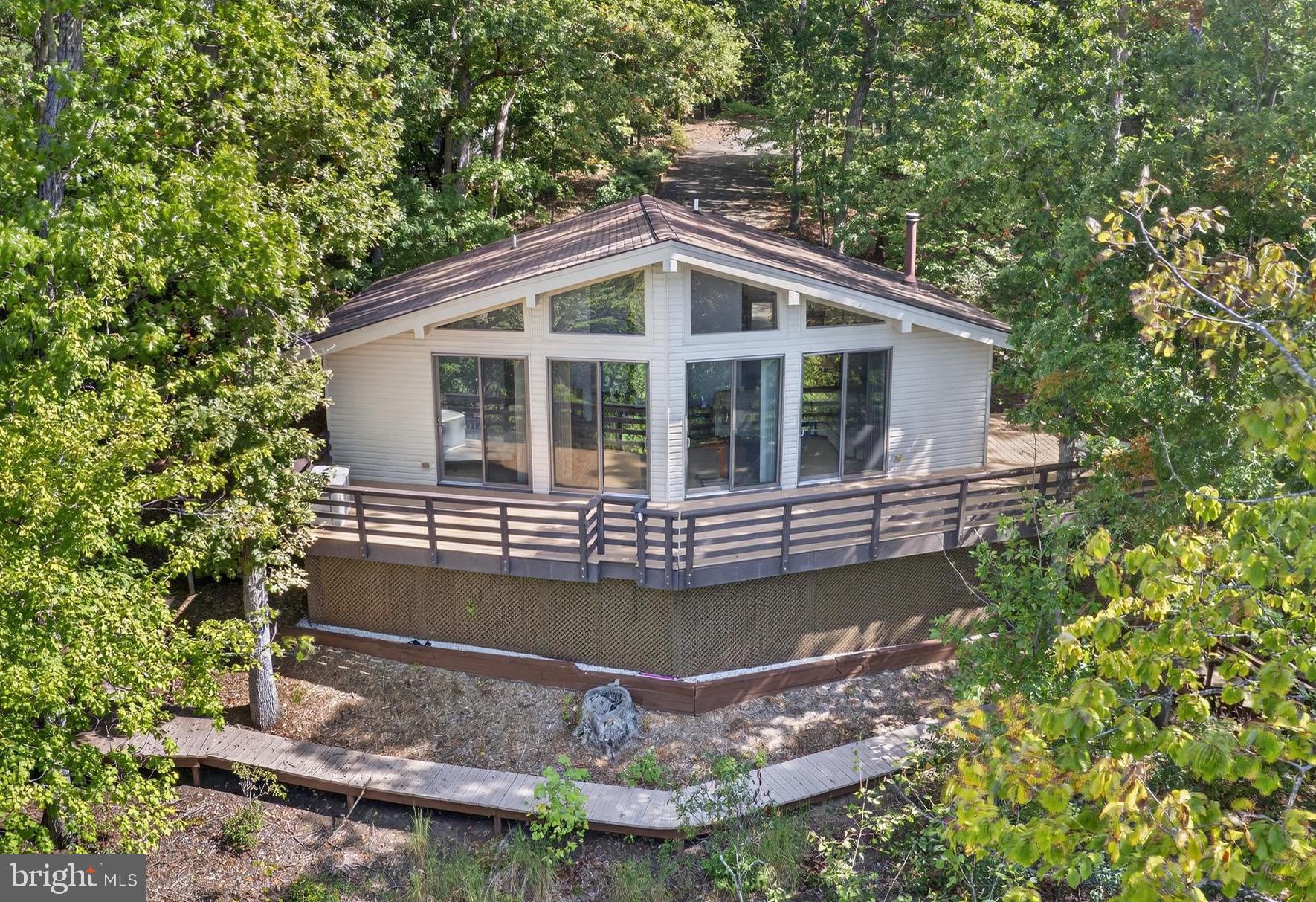 PINE HARBOUR - Residential