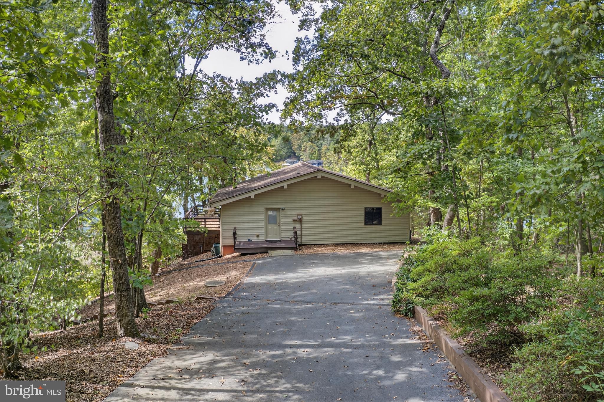 PINE HARBOUR - Residential