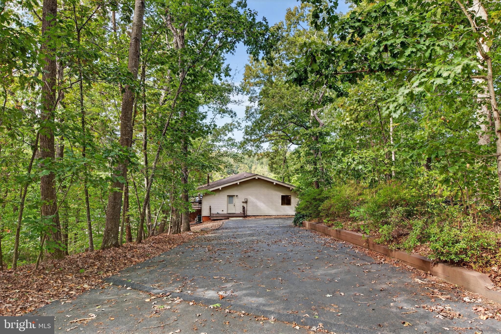 PINE HARBOUR - Residential