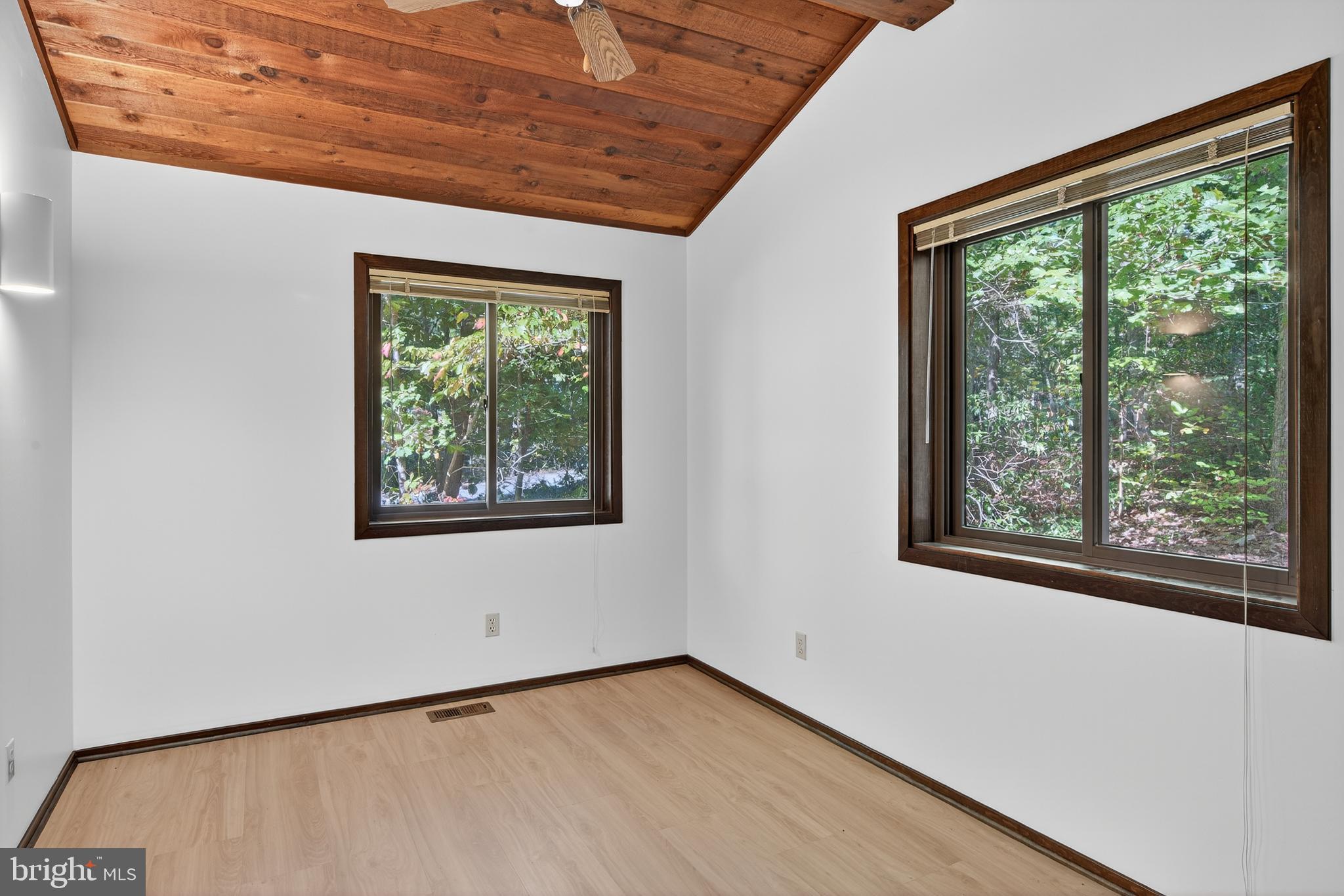 PINE HARBOUR - Residential