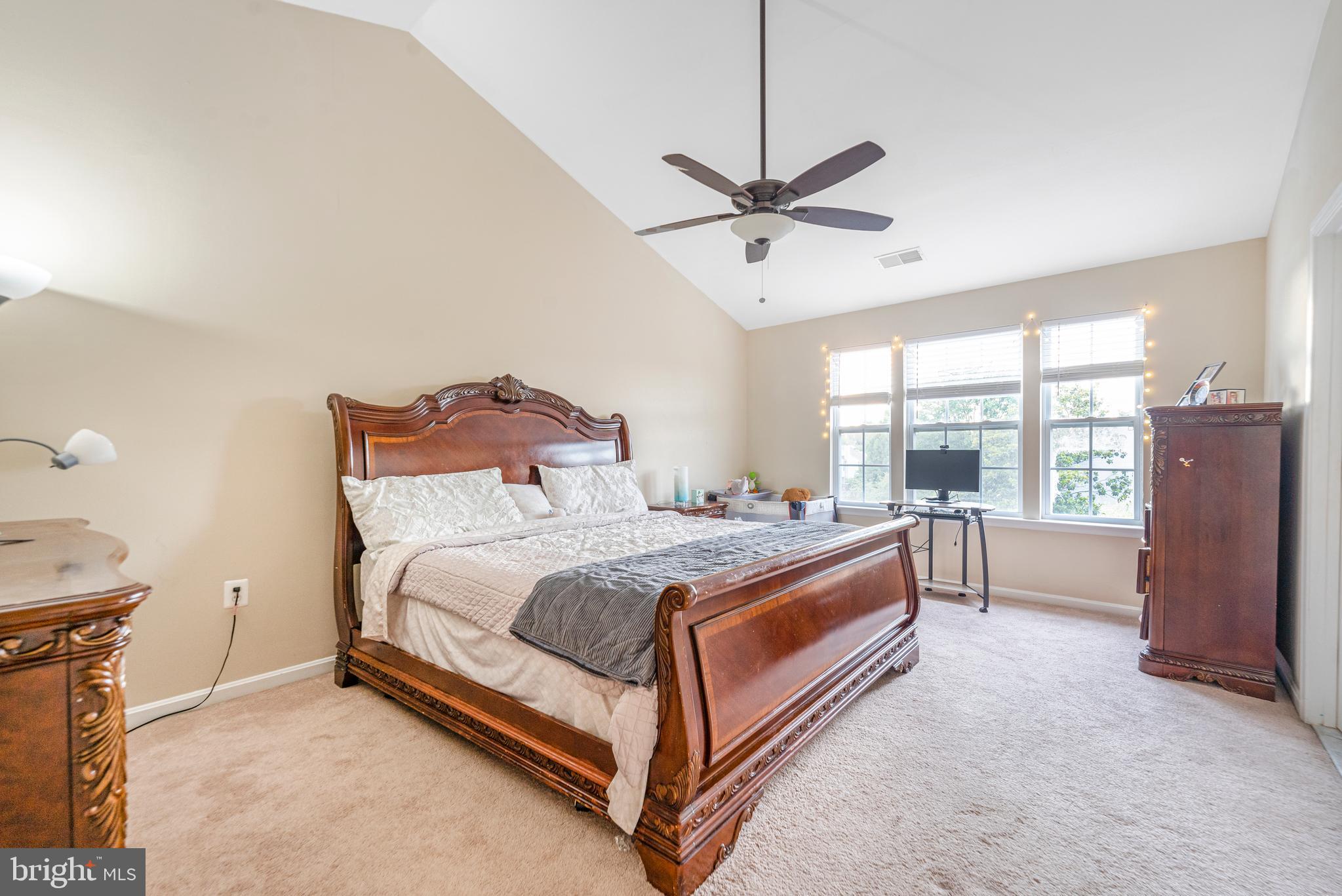 POTOMAC CROSSING - Residential