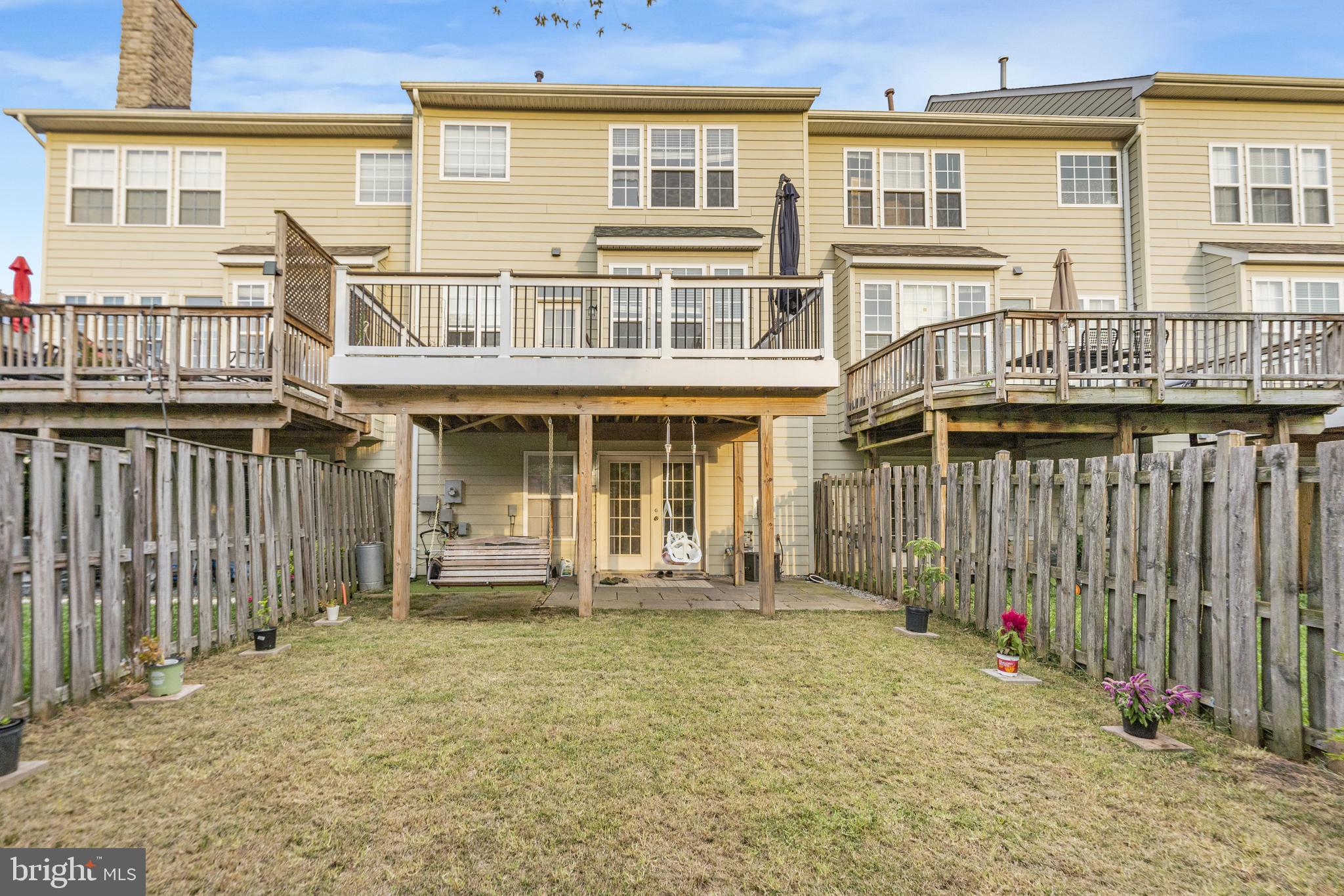 POTOMAC CROSSING - Residential