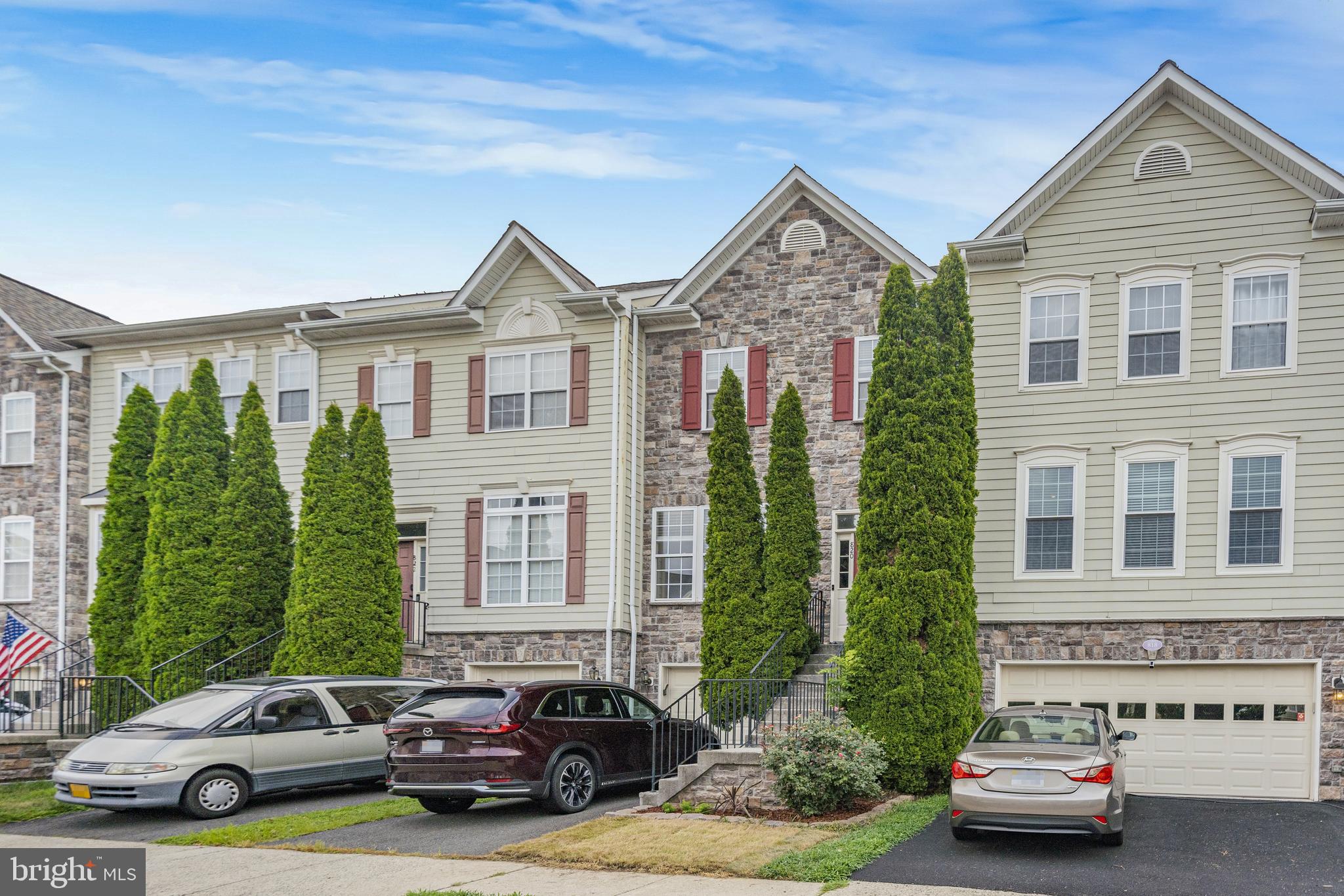 POTOMAC CROSSING - Residential