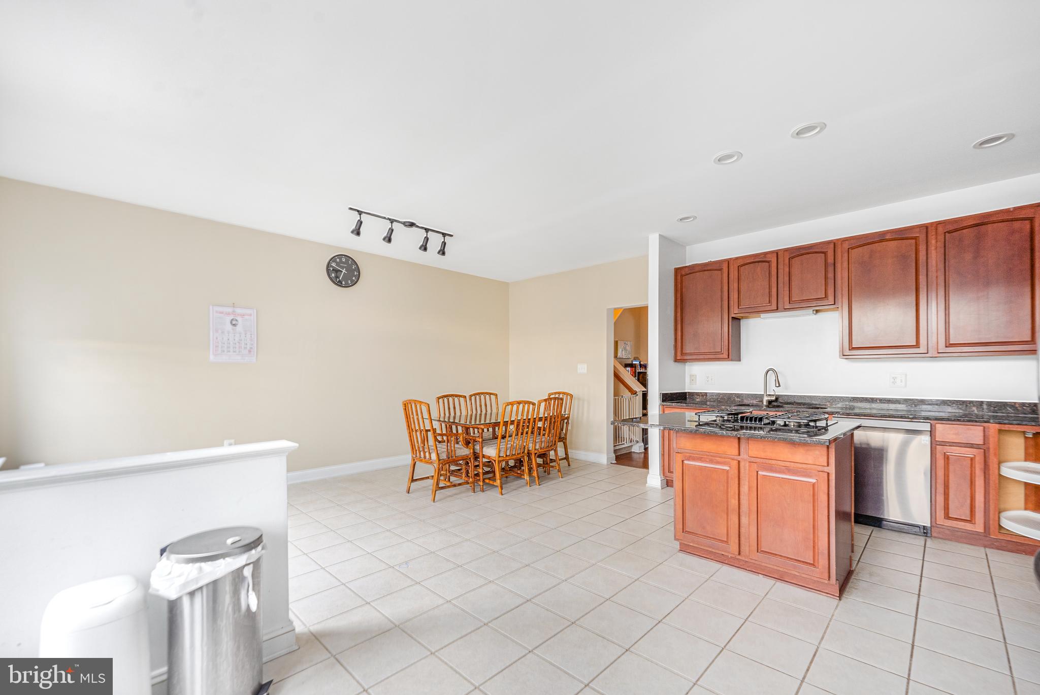 POTOMAC CROSSING - Residential